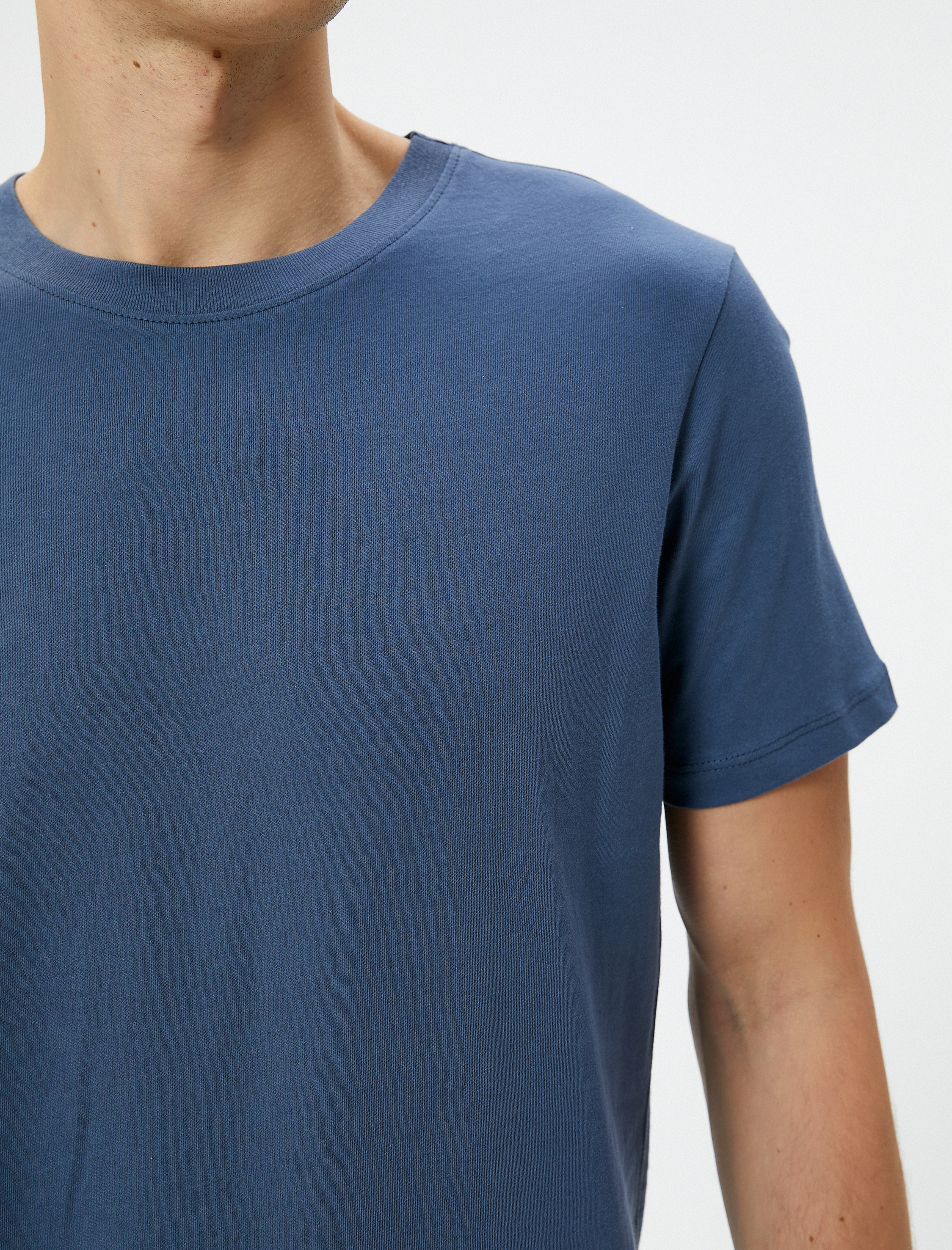   Basic Tişört Slim Fit Bisiklet Yaka Kısa Kollu