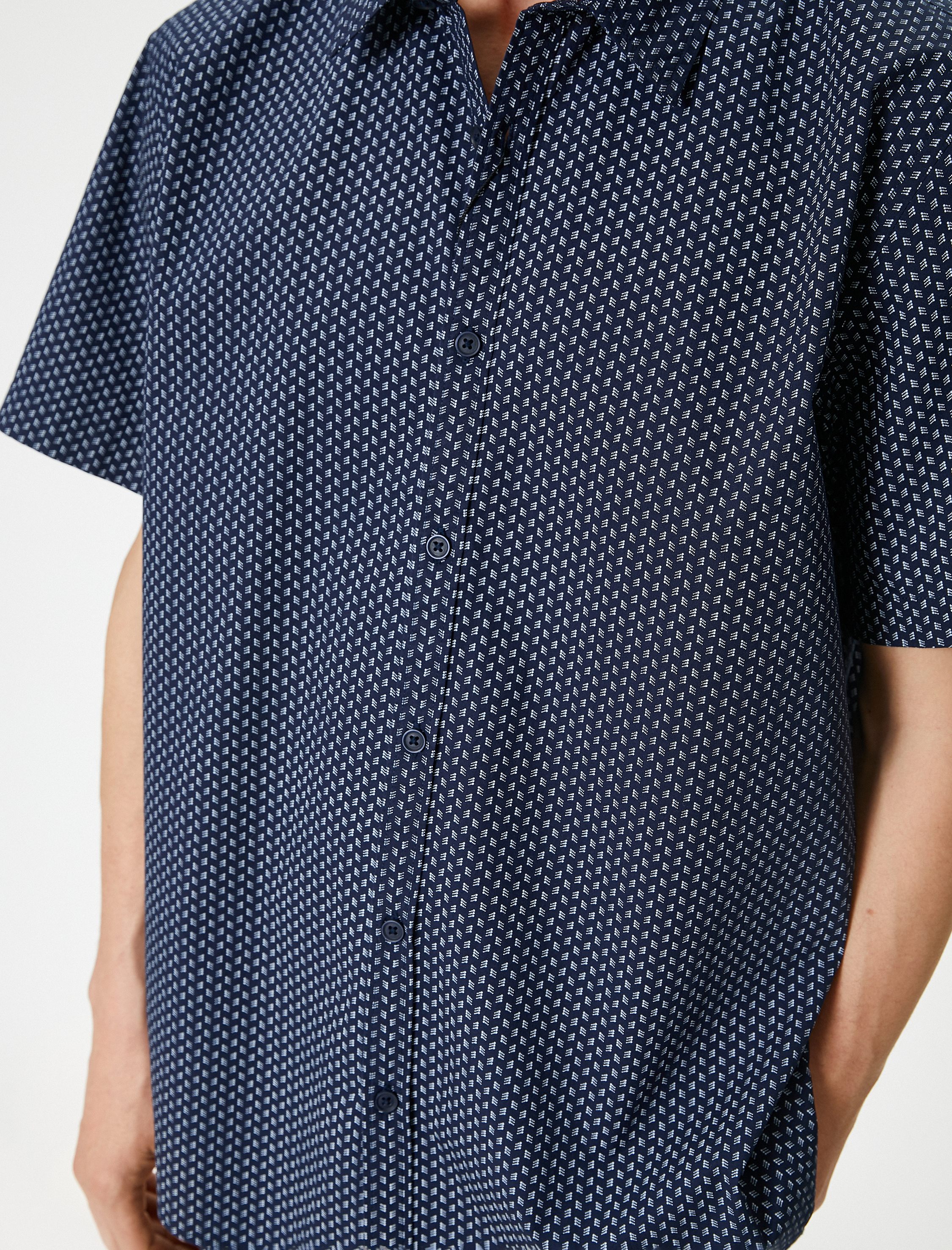   Kısa Kollu Gömlek Minimal Desenli Klasik Yaka Pamuklu Regular Fit