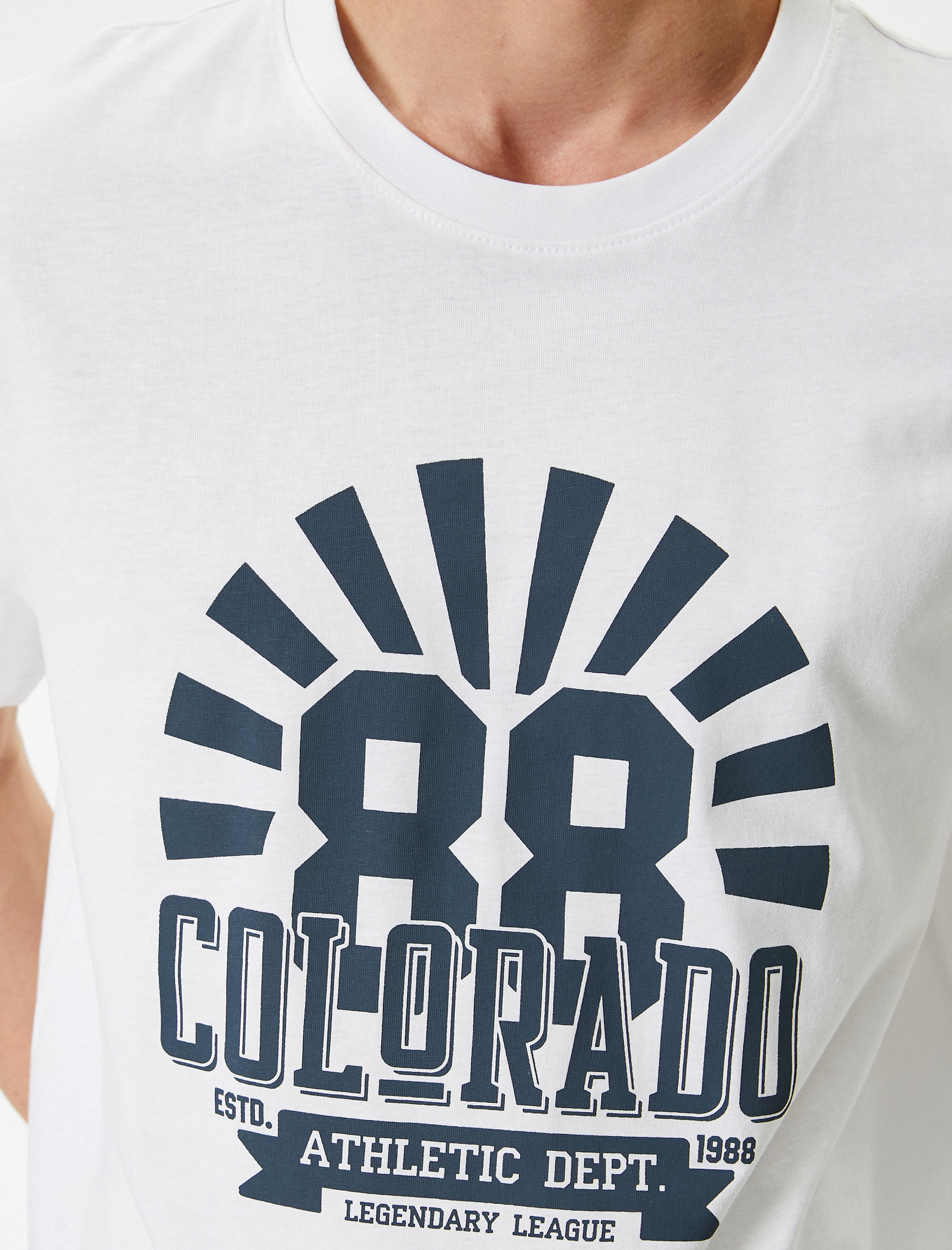   Kolej Baskılı Tişört Bisiklet Yaka Kısa Kollu Pamuklu