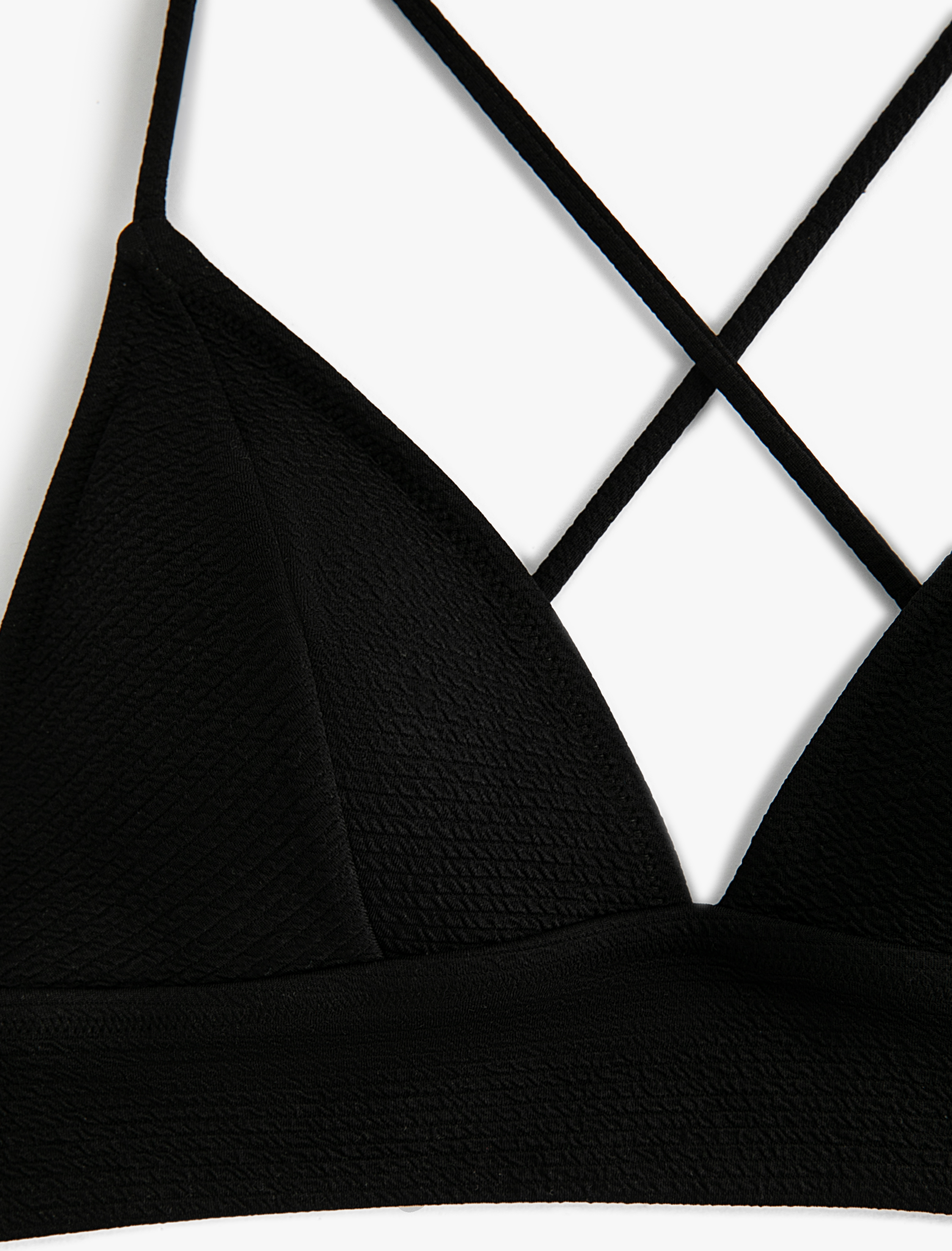   Üçgen Bikini Üstü Dokulu Çapraz Askılı Kaplı