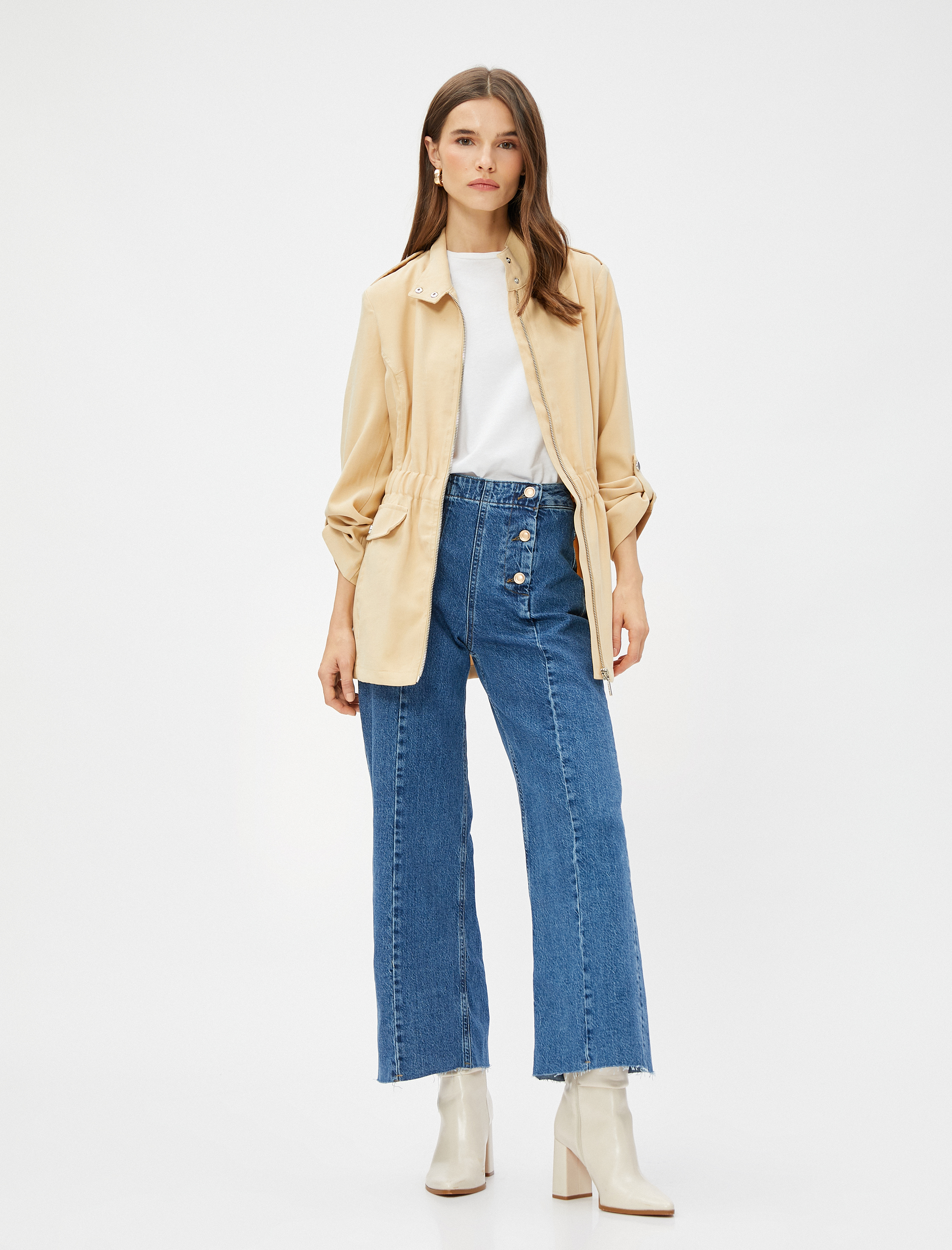   Kısa Trençkot Fermuarlı Apolet Detaylı