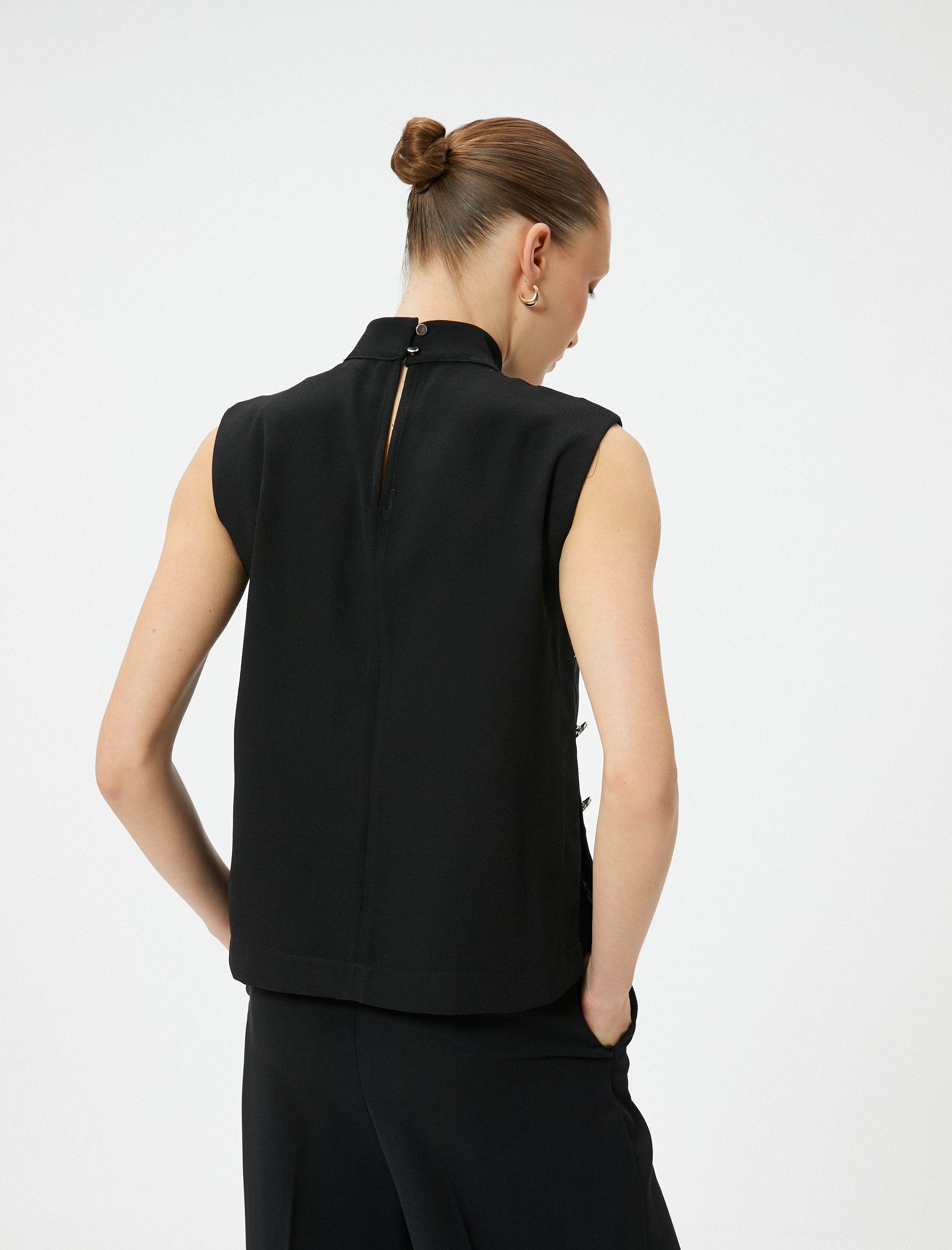   Dik Yaka Bluz Kolsuz Yanları Düğmeli