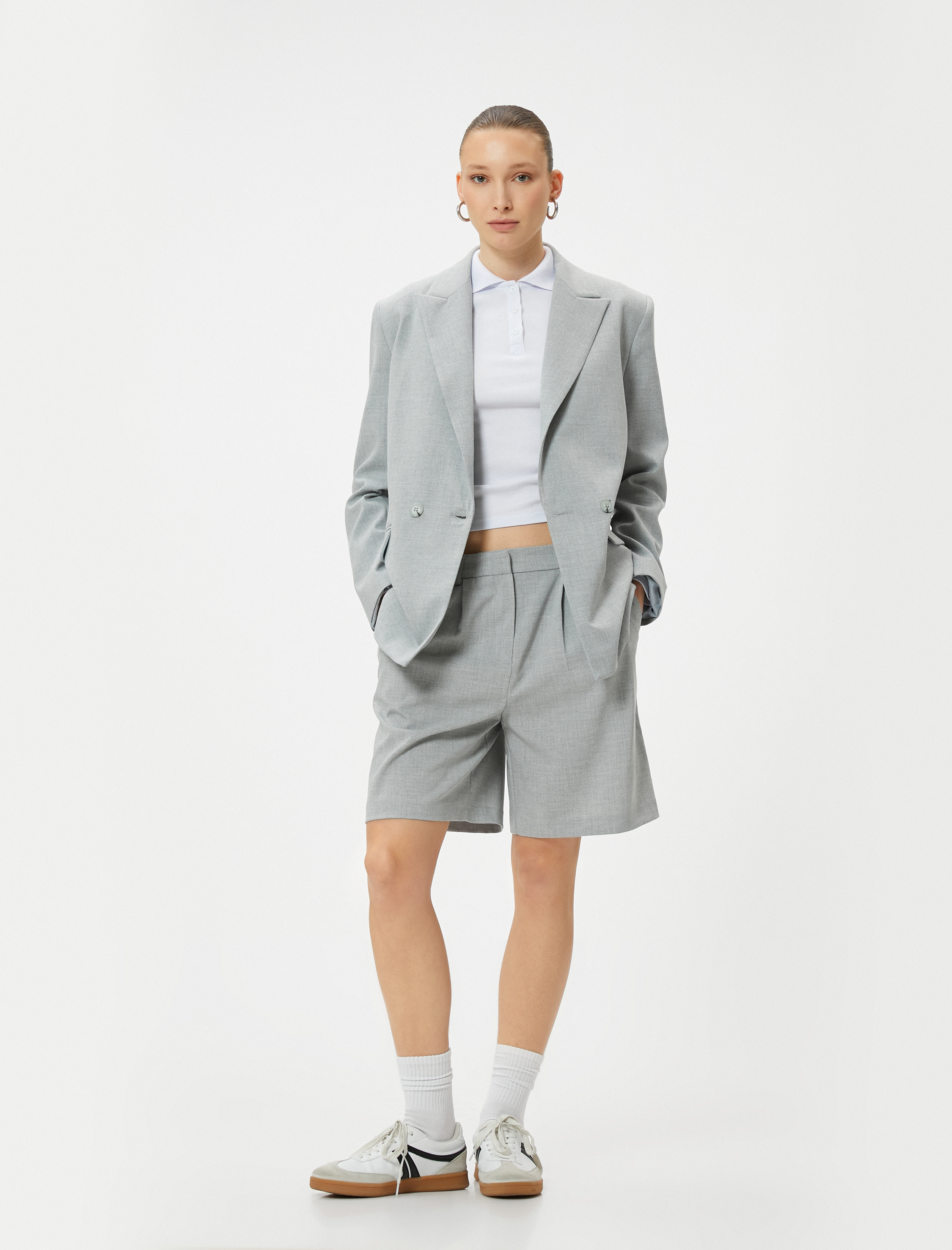   Bermuda Şort Normal Bel Cepli Pileli