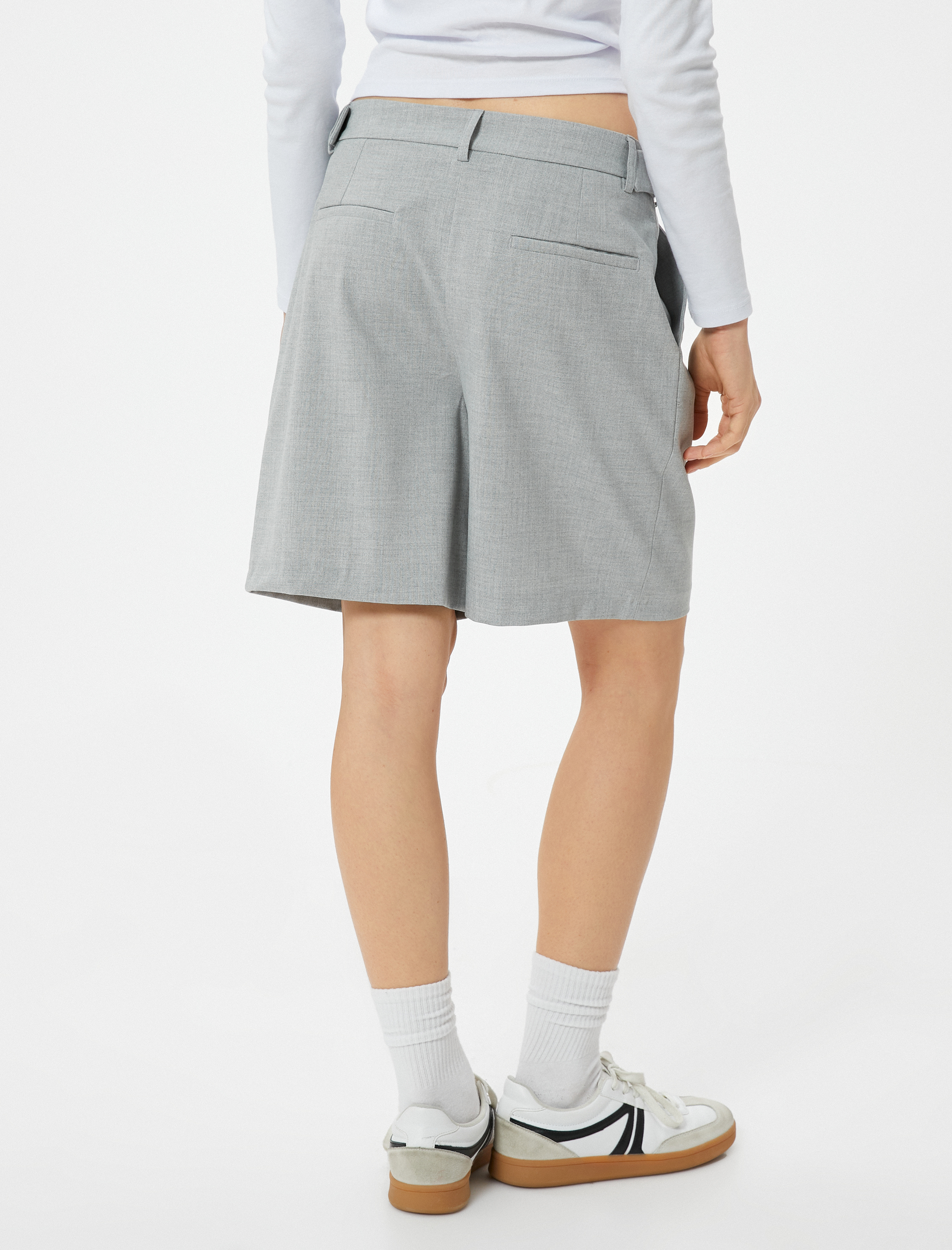   Bermuda Şort Normal Bel Cepli Pileli