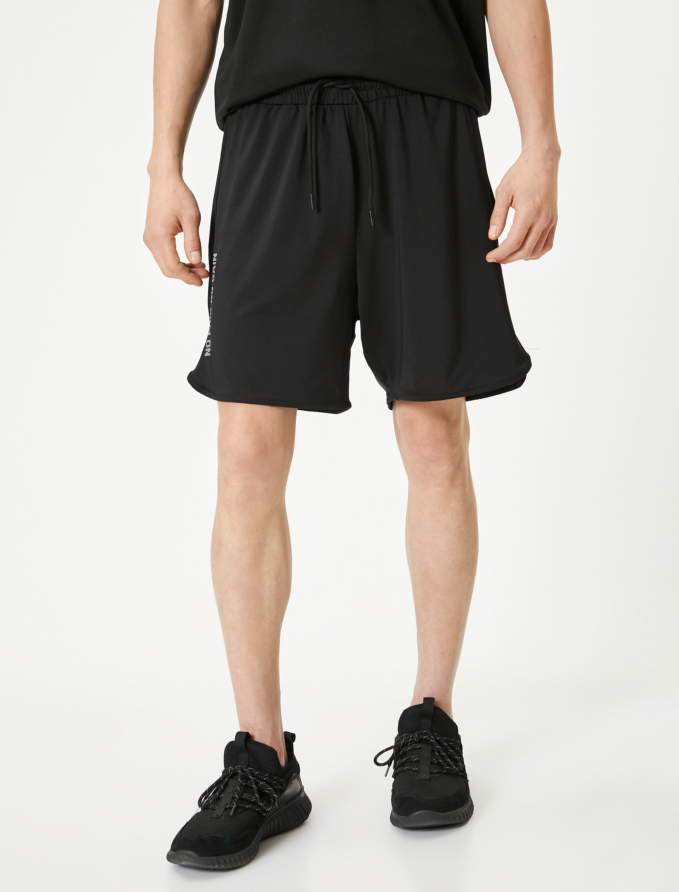   Spor Şort Beli Bağcıklı Cep Detaylı Slogan Baskılı