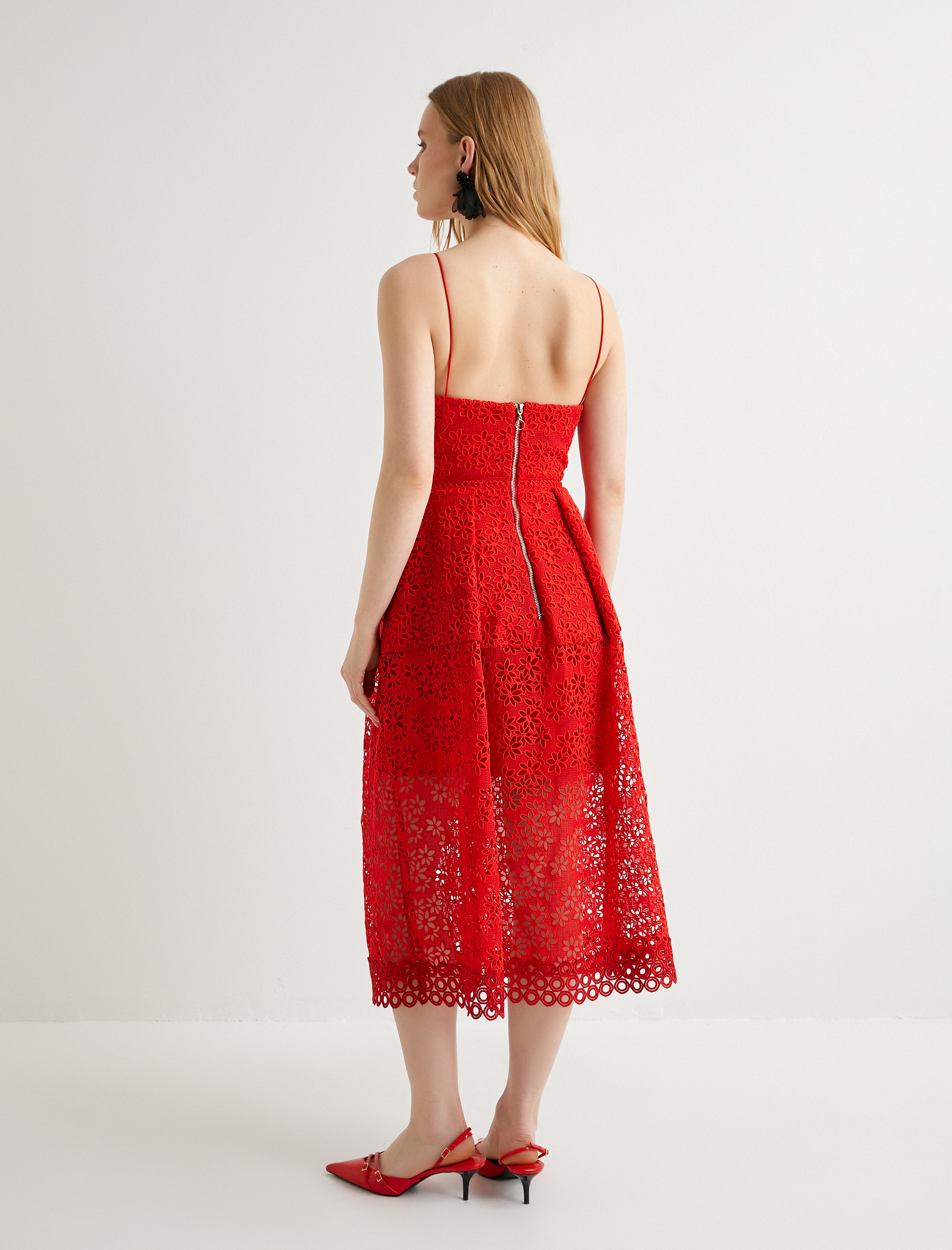   Dantel Abiye Elbise Çiçekli Midi Boy İnce Askılı Kalp Yaka Cepli