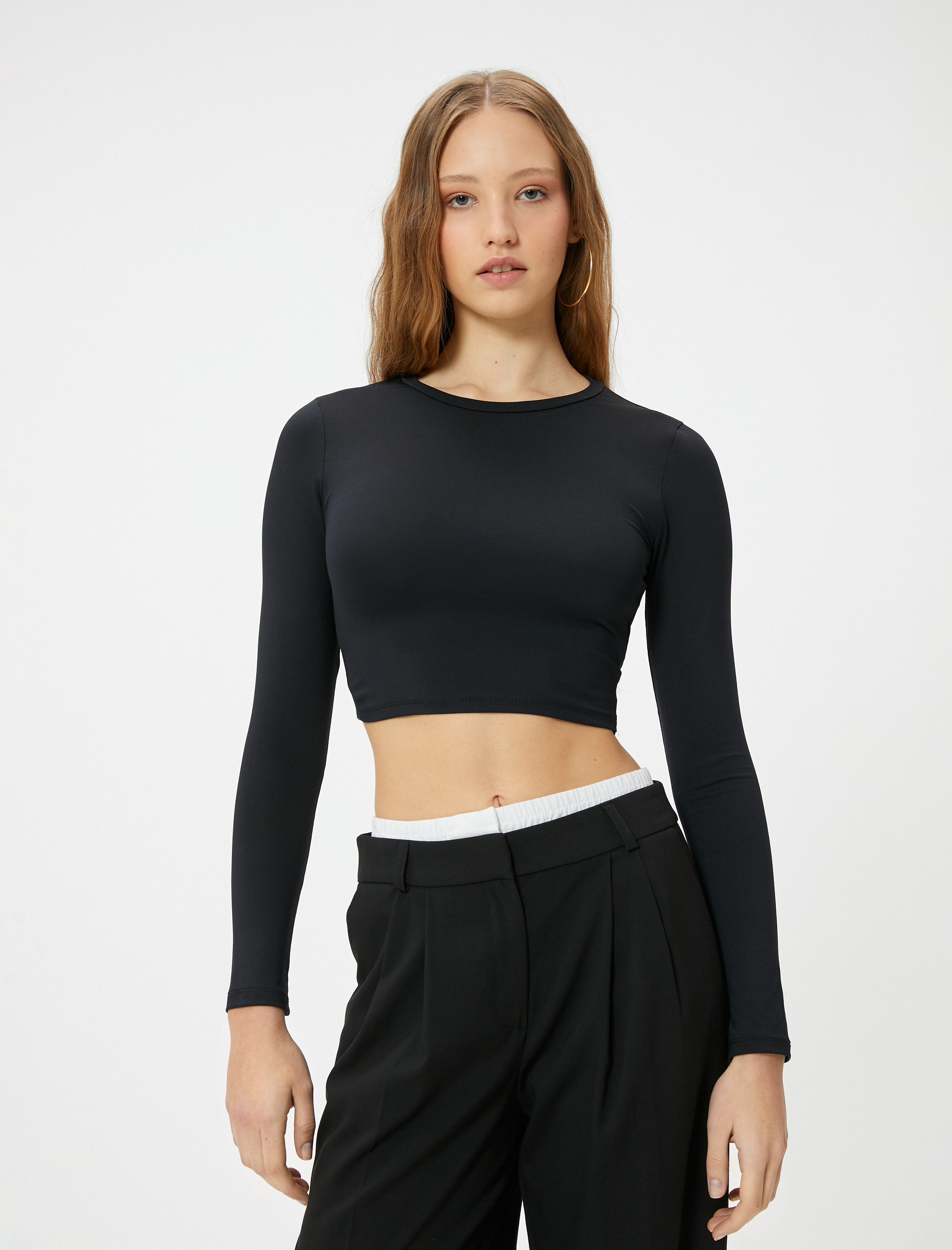   Sırt Dekolteli Crop Tişört Uzun Kollu Bisiklet Yaka Slim Fit