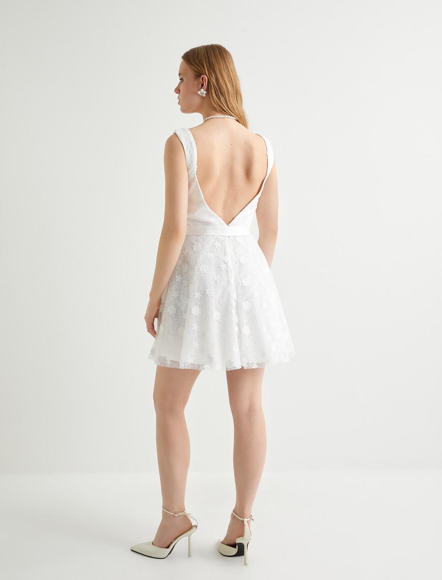   Mini Nikah Elbisesi Bridal Dantelli Kabarık Etek Sırt Dekolteli Fiyonk Detaylı
