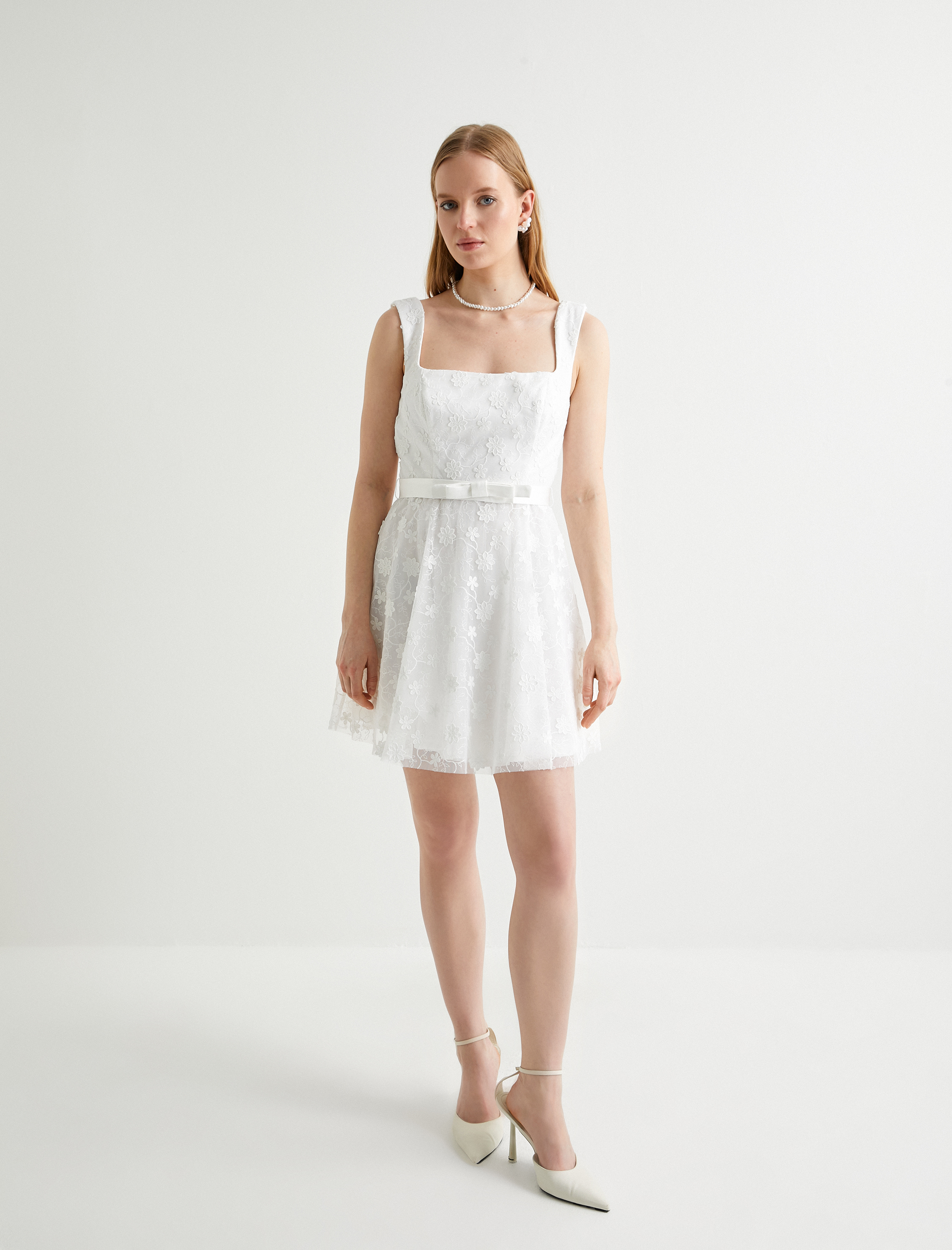 Mini Nikah Elbisesi Bridal Dantelli Kabarık Etek Sırt Dekolteli Fiyonk Detaylı