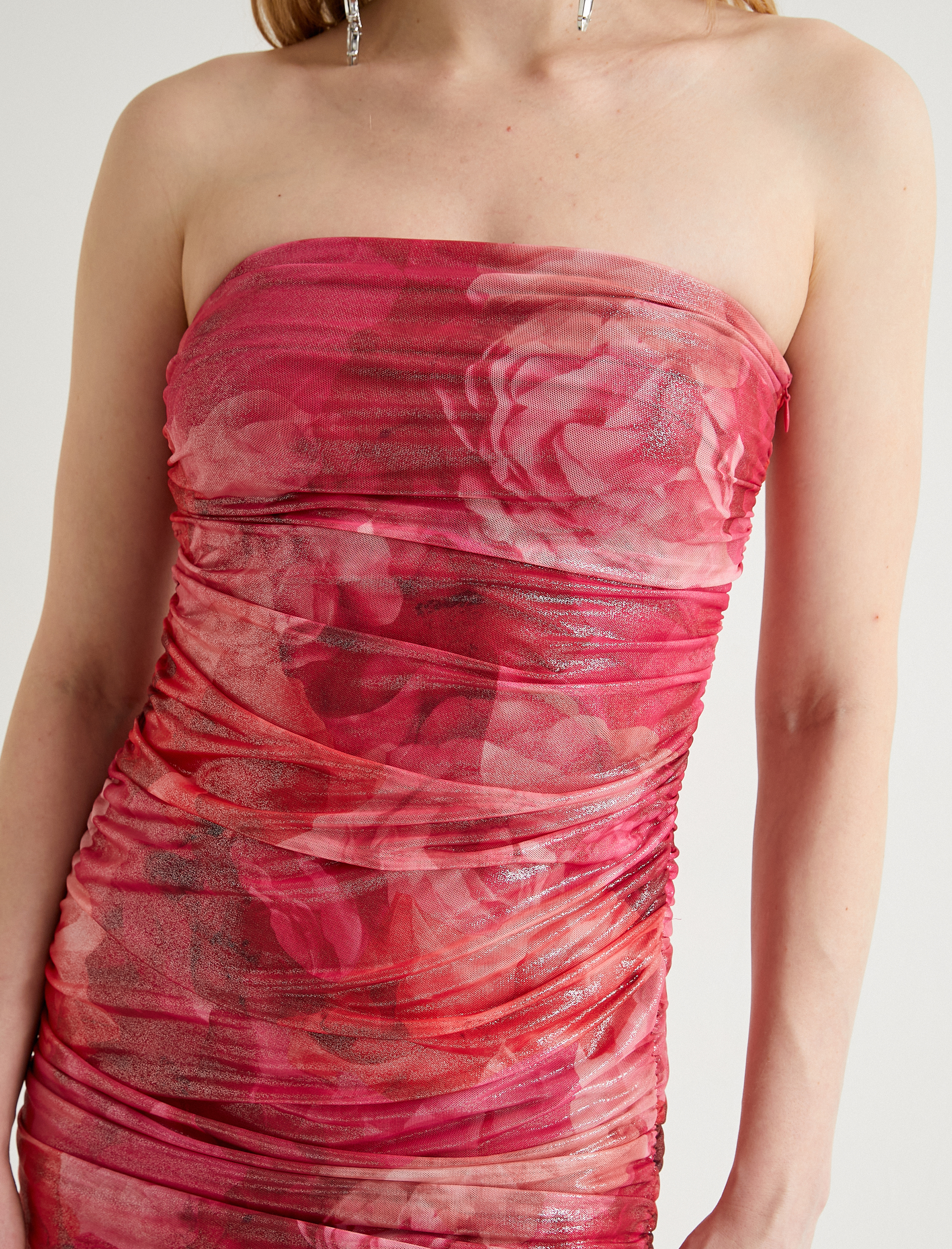 Çiçekli Straplez Elbise Mini Boy Drape Detaylı Parlak Slim Fit