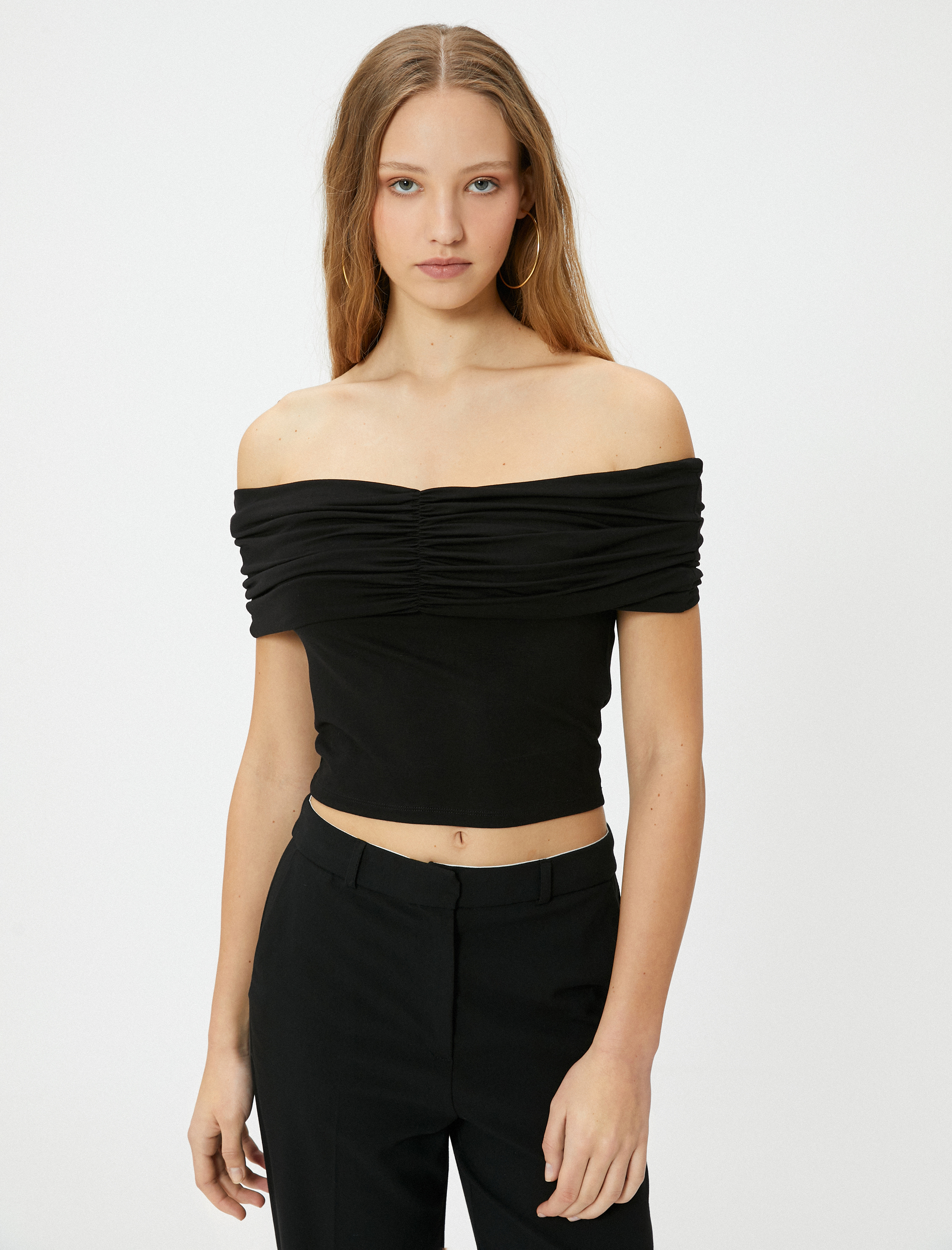   Madonna Yaka Tişört Omzu Açık Crop Drape Detaylı Viskoz Kumaş Slim Fit