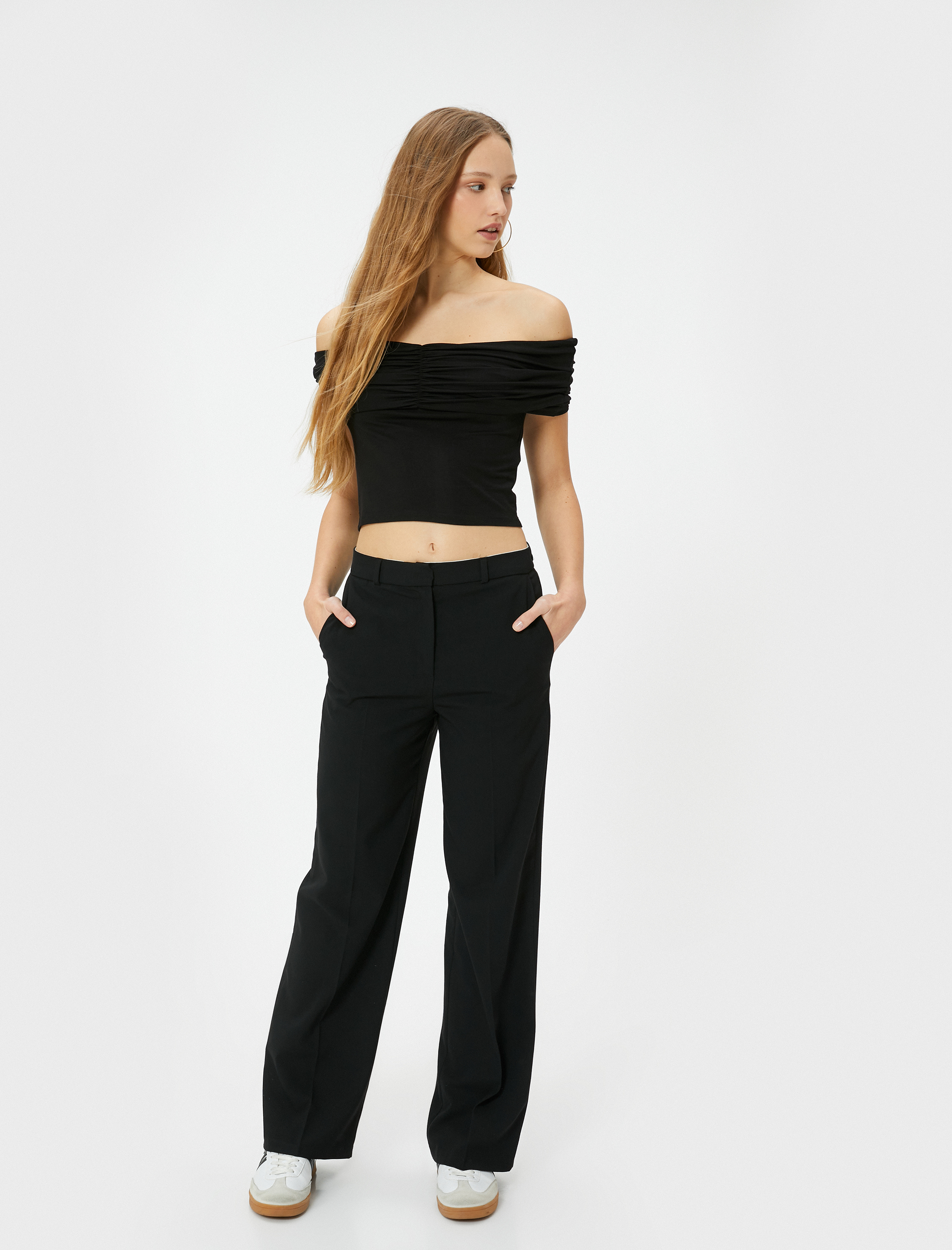   Madonna Yaka Tişört Omzu Açık Crop Drape Detaylı Viskoz Kumaş Slim Fit