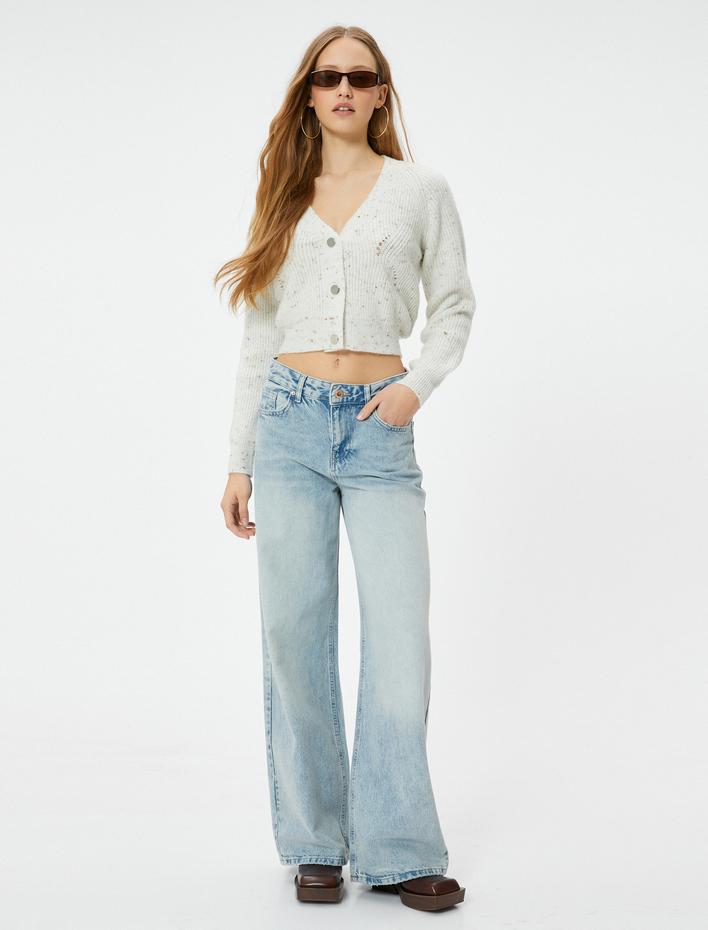  Triko Kısa Hırka Düğmeli Metalik İplik Detaylı Uzun Kollu V Yaka