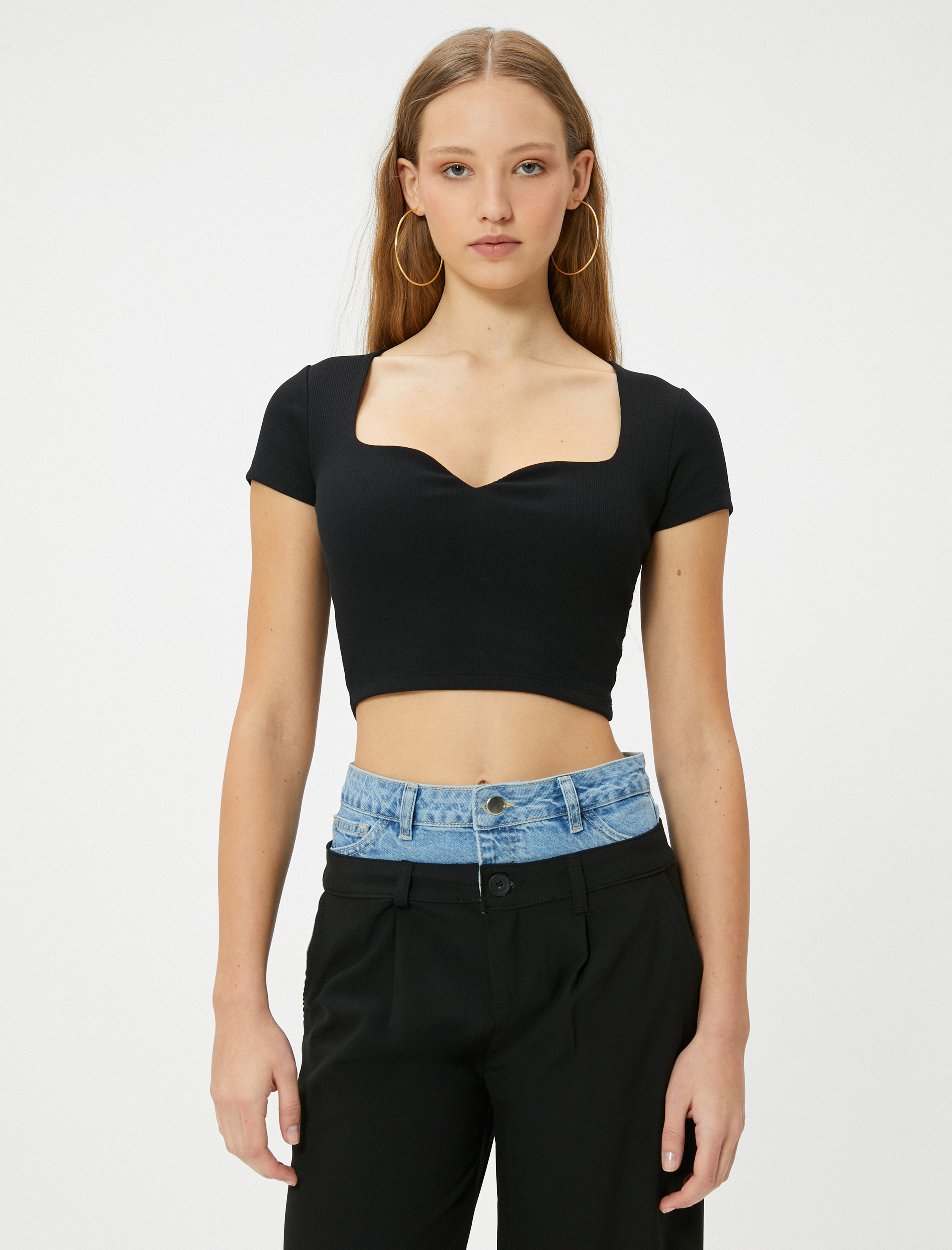   Kalp Yaka Crop Tişört Ribanalı Kısa Kollu Slim Fit