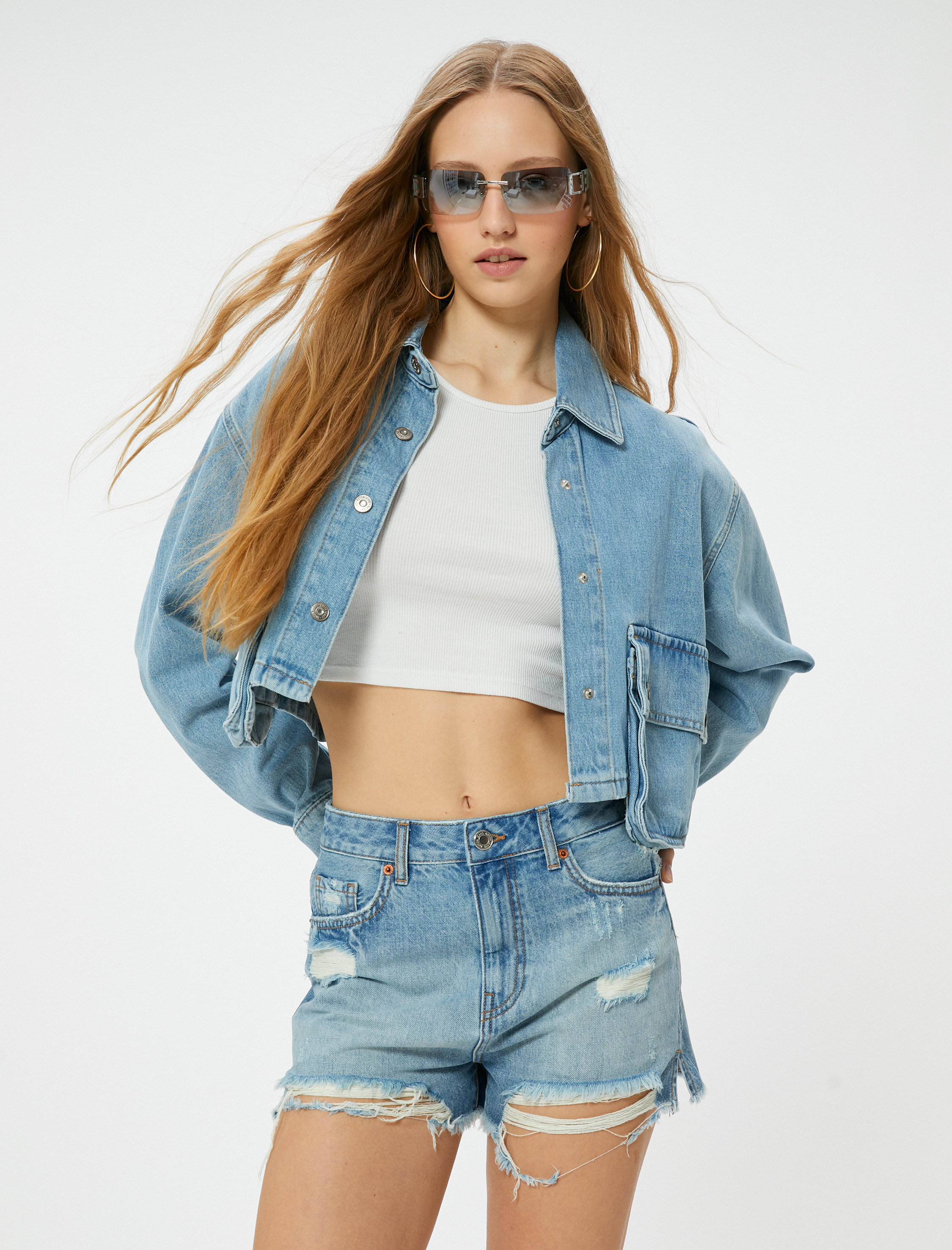   Kot Şort Yüksek Bel Yıpratılmış Detaylı