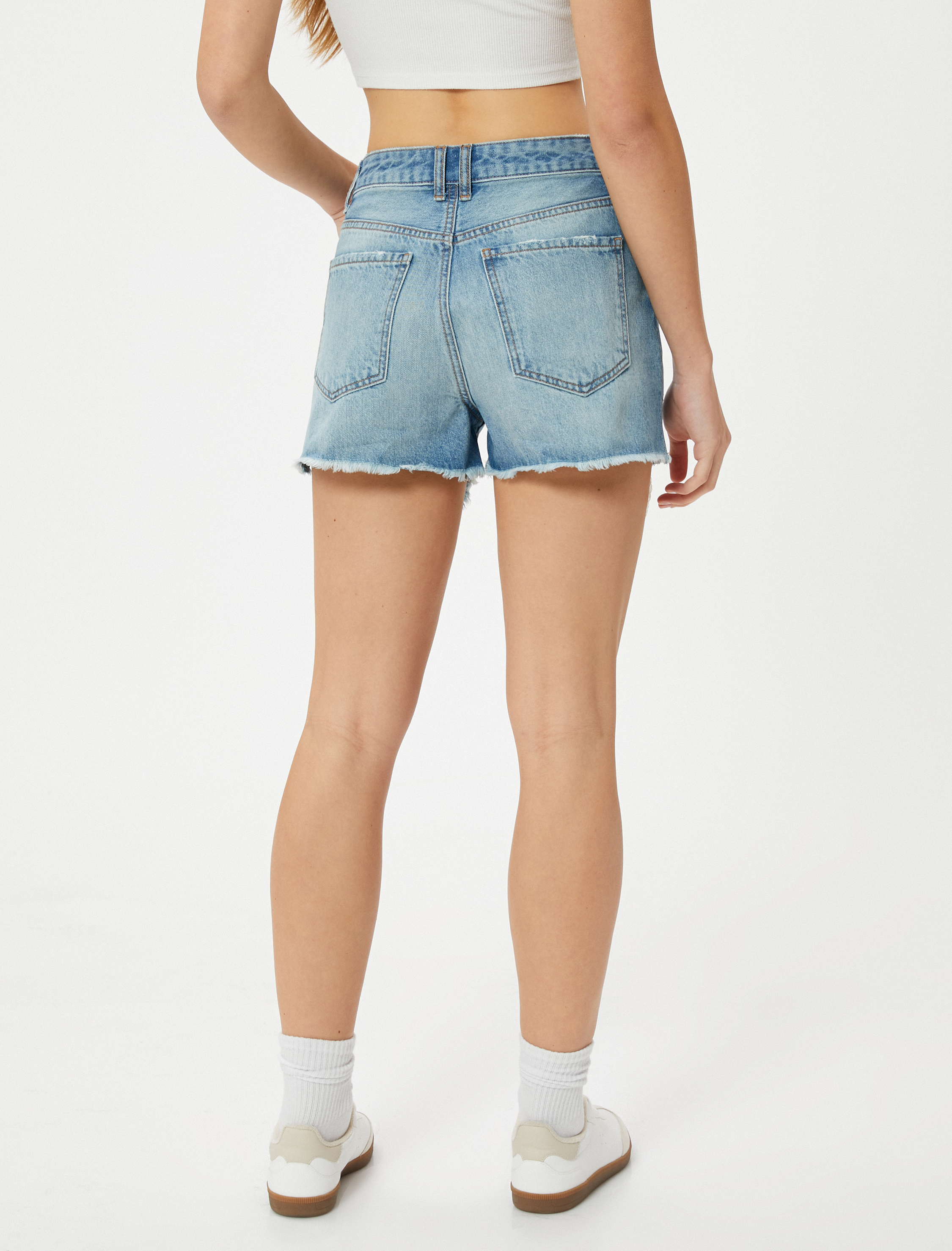   Kot Şort Yüksek Bel Yıpratılmış Detaylı