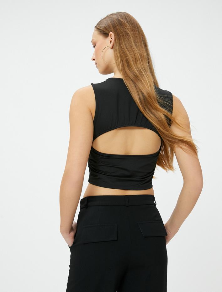  Arkası Pencere Detaylı Crop Top Kolsuz