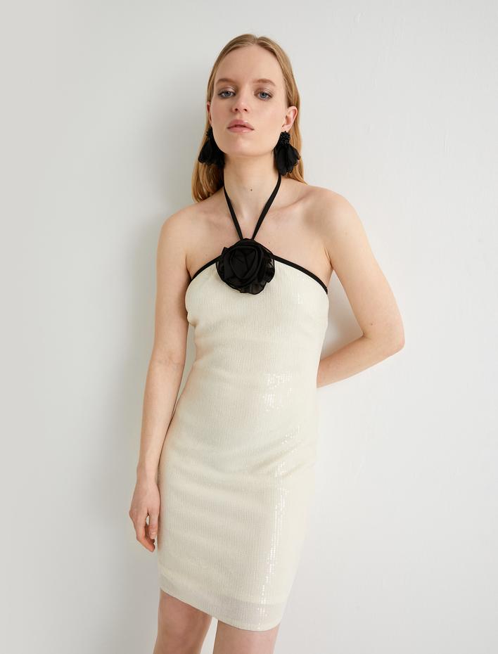  Pullu Payetli Abiye Elbise Halter Yaka Gül Aplike Detaylı Mini