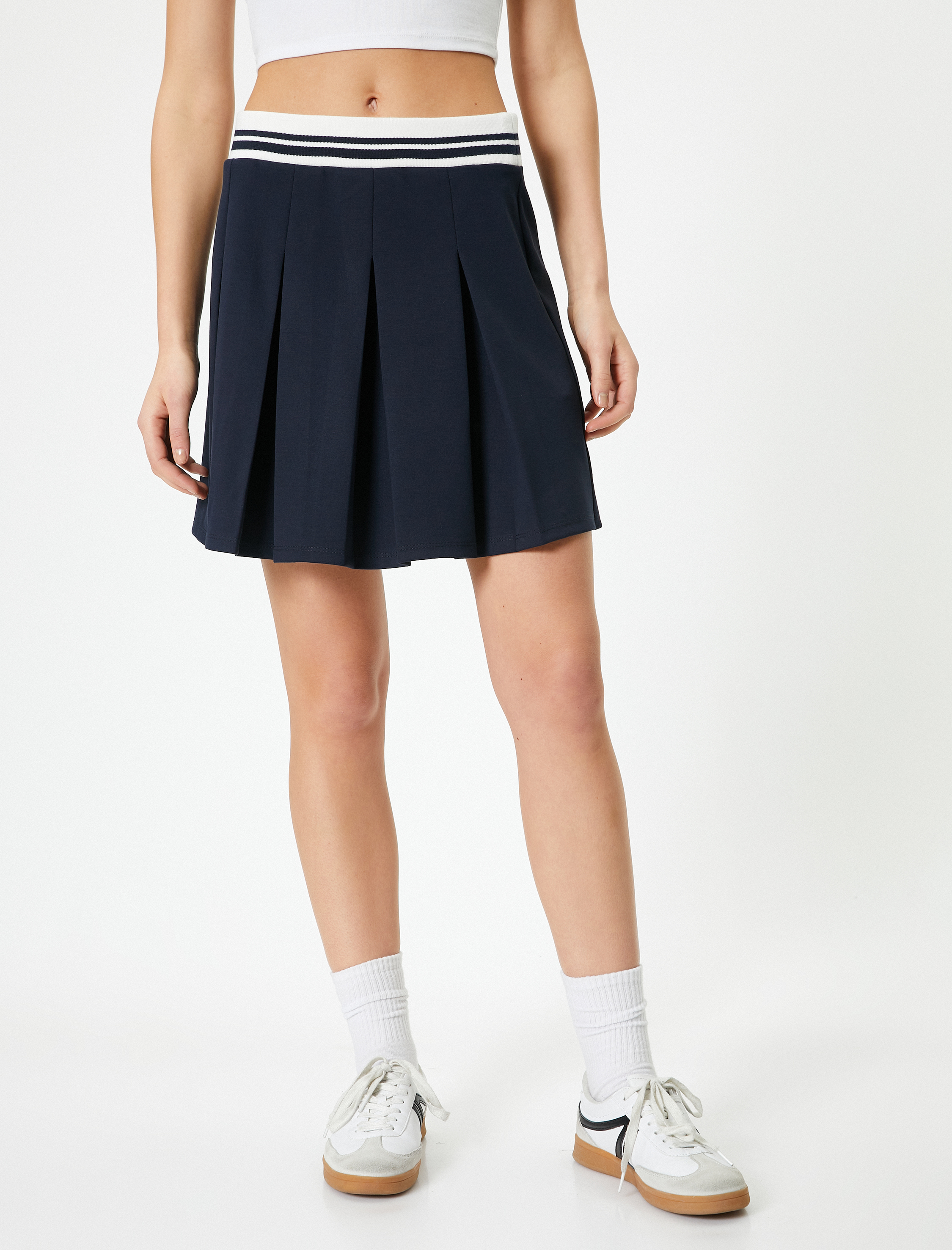   Mini Pileli Etek Beli Ribanalı Şeritli