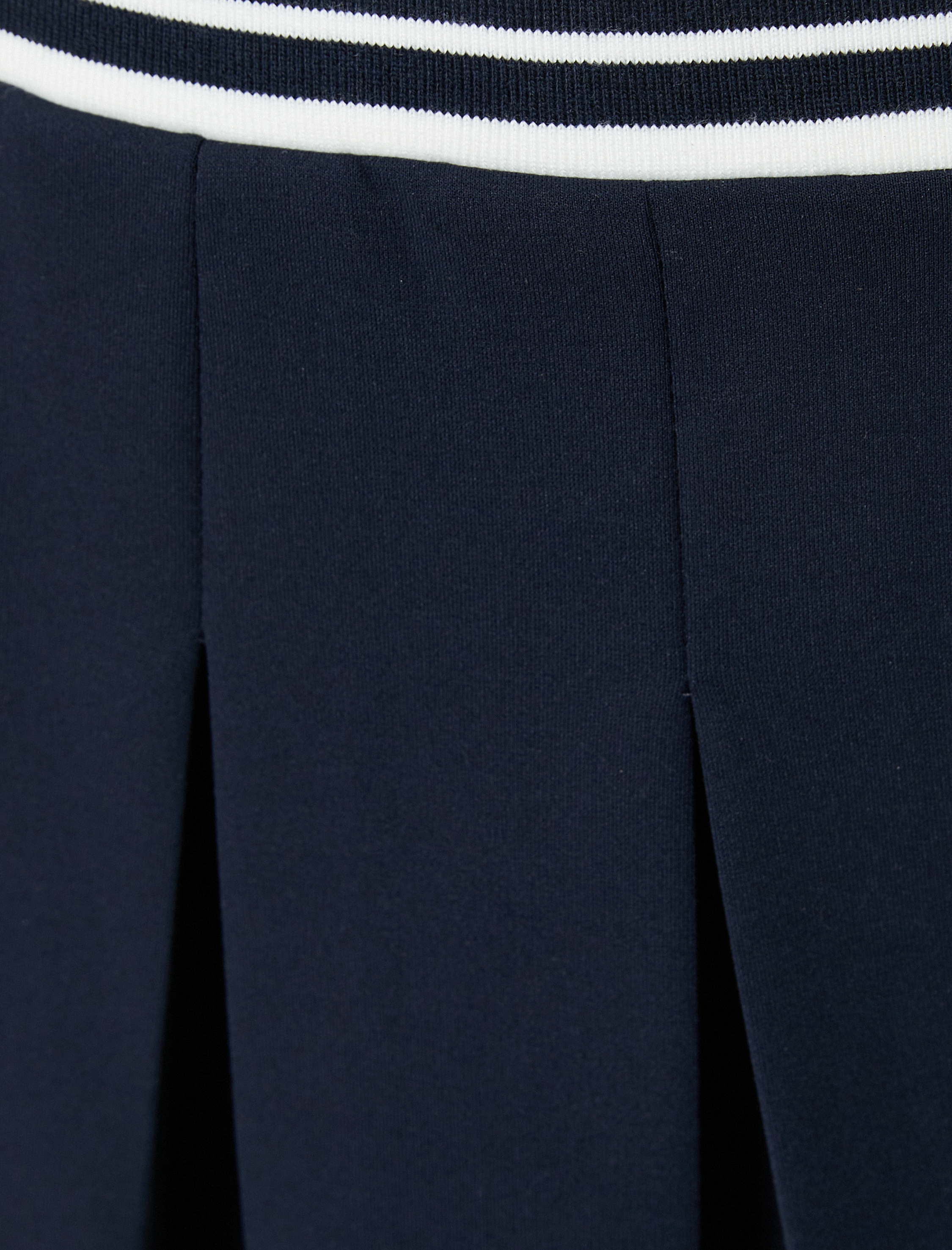   Mini Pileli Etek Beli Ribanalı Şeritli