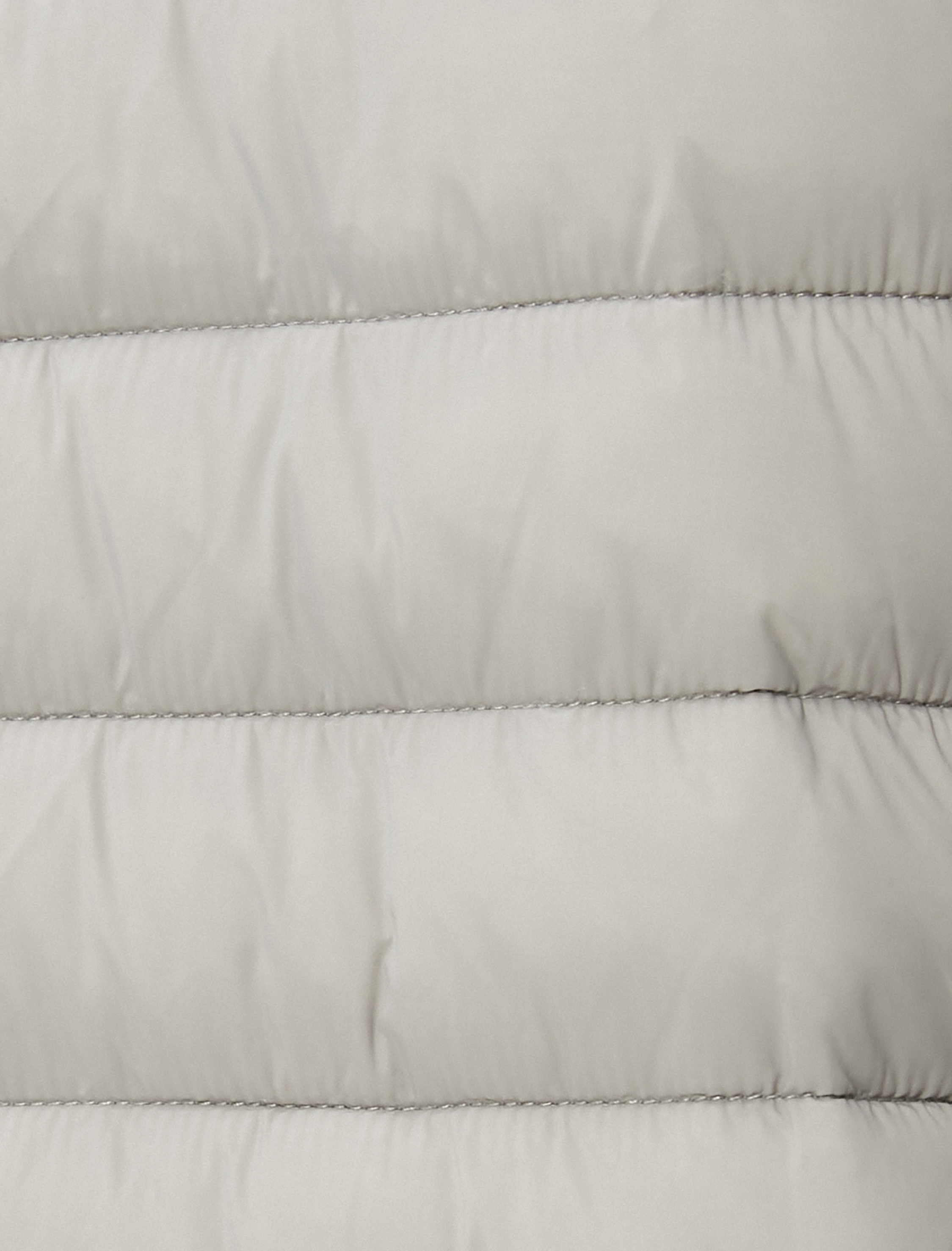   Mevsimlik Şişme Mont Dik Yaka Kolları Lastikli Fermuarlı Cep Detaylı