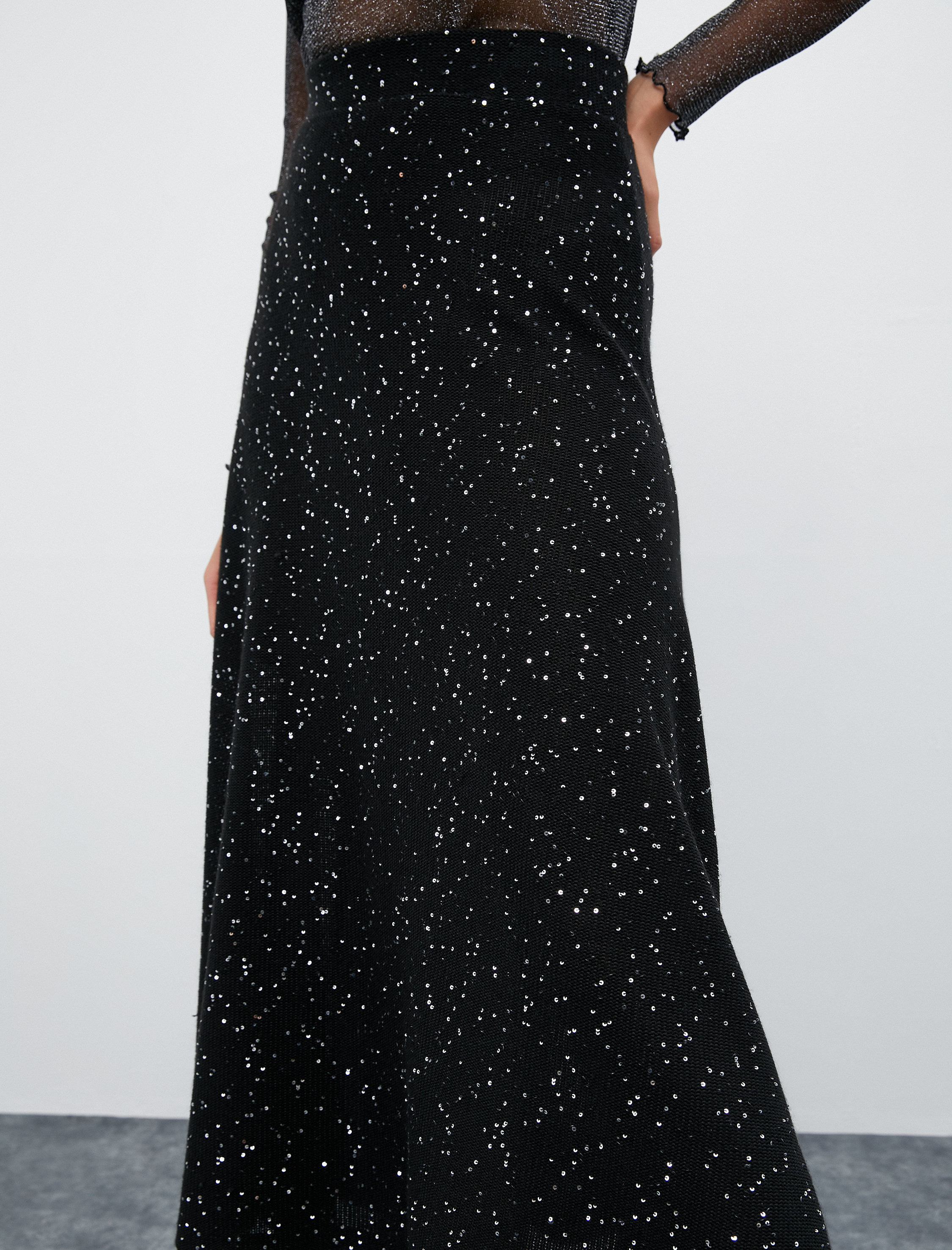   Melis Ağazat X Koton - Payetli Kloş Midi Etek