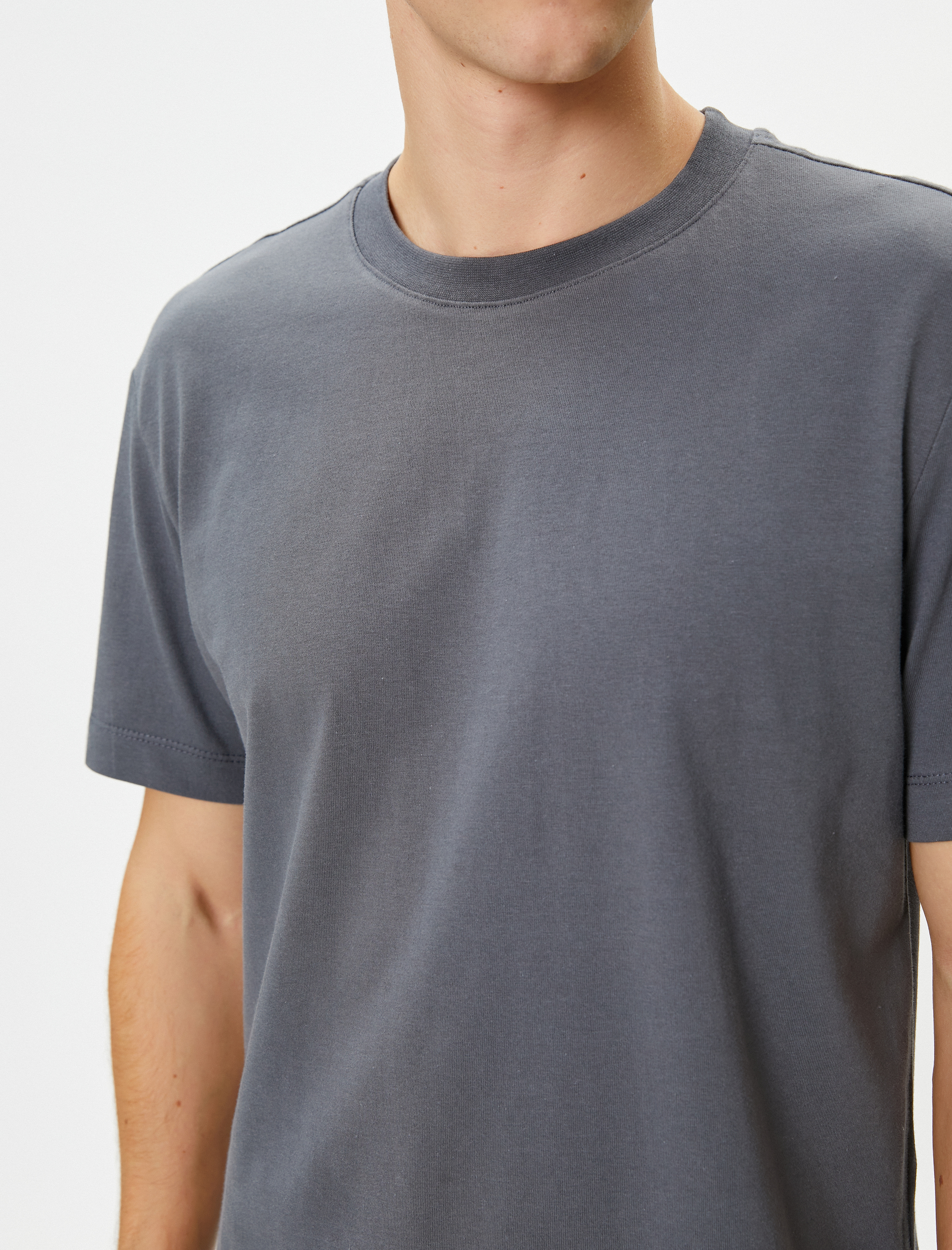   Basic Tişört Bisiklet Yaka Kısa Kollu Pamuklu