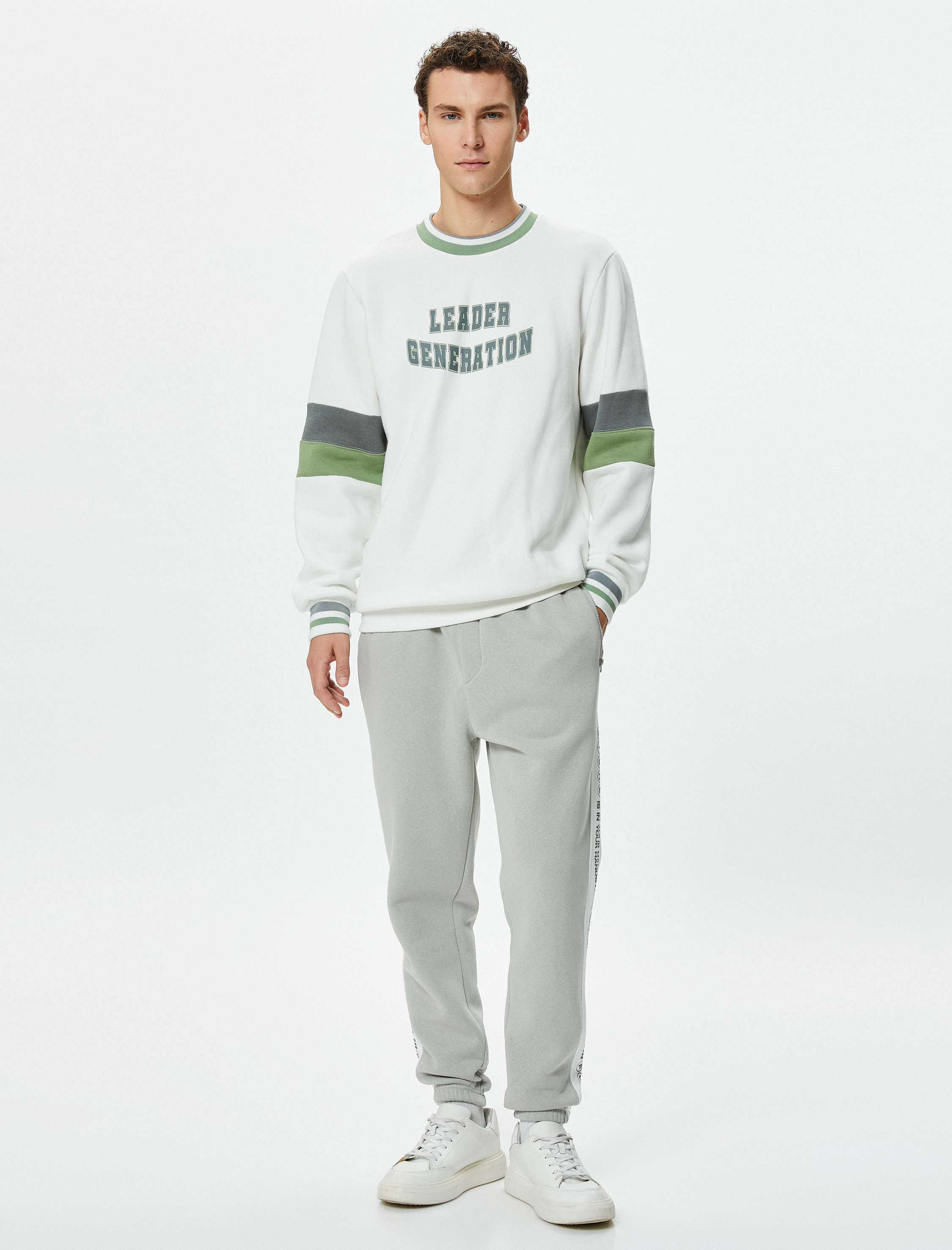   Jogger Eşofman Altı Slogan Baskılı Beli Bağcıklı Fermuar Cepli Şardonlu