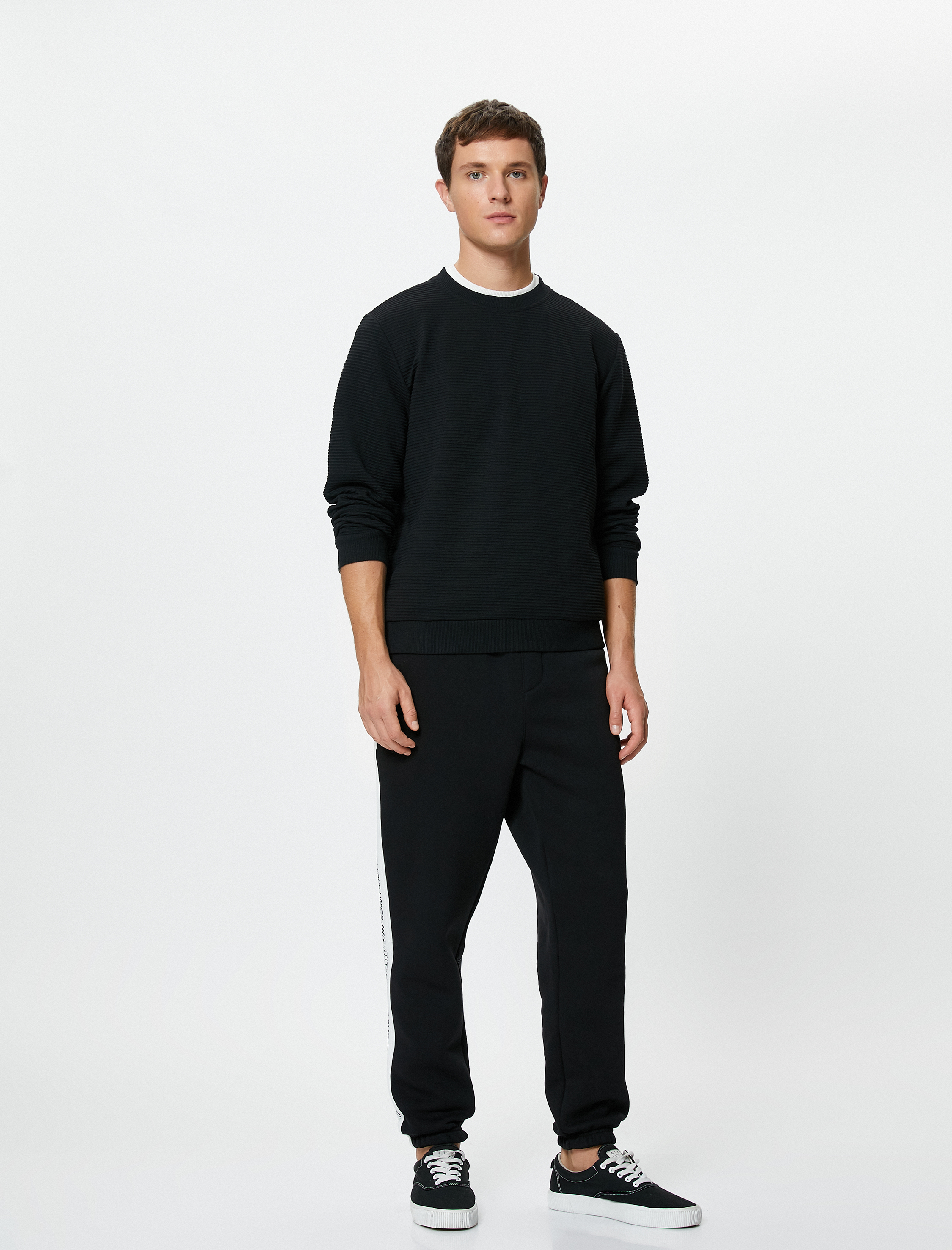   Jogger Eşofman Altı Slogan Baskılı Beli Bağcıklı Fermuar Cepli Şardonlu