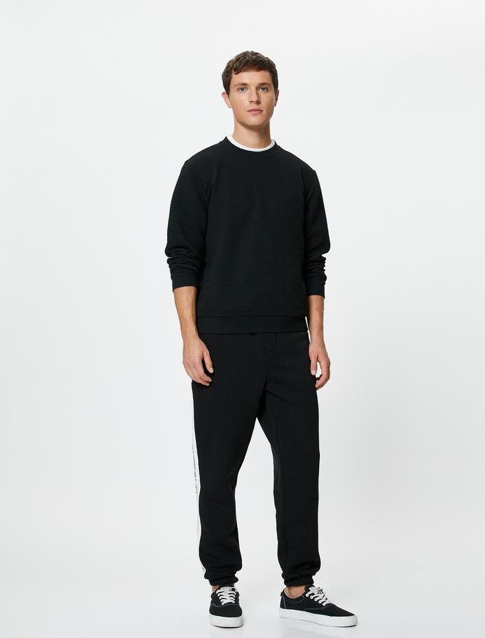  Jogger Eşofman Altı Slogan Baskılı Beli Bağcıklı Fermuar Cepli Şardonlu