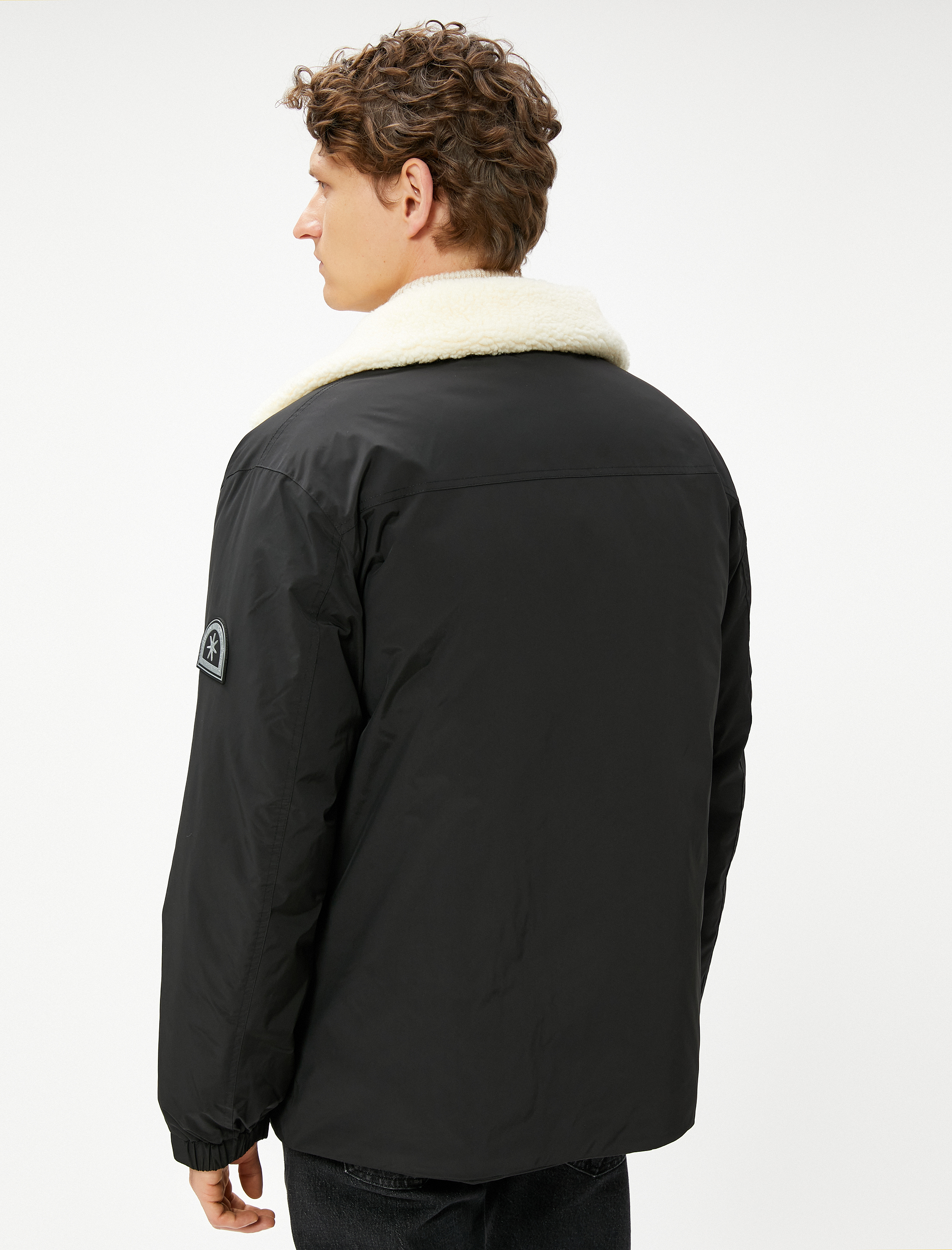   Kapşonlu Ceket Peluş Yaka Detaylı Cepli Fermuarlı