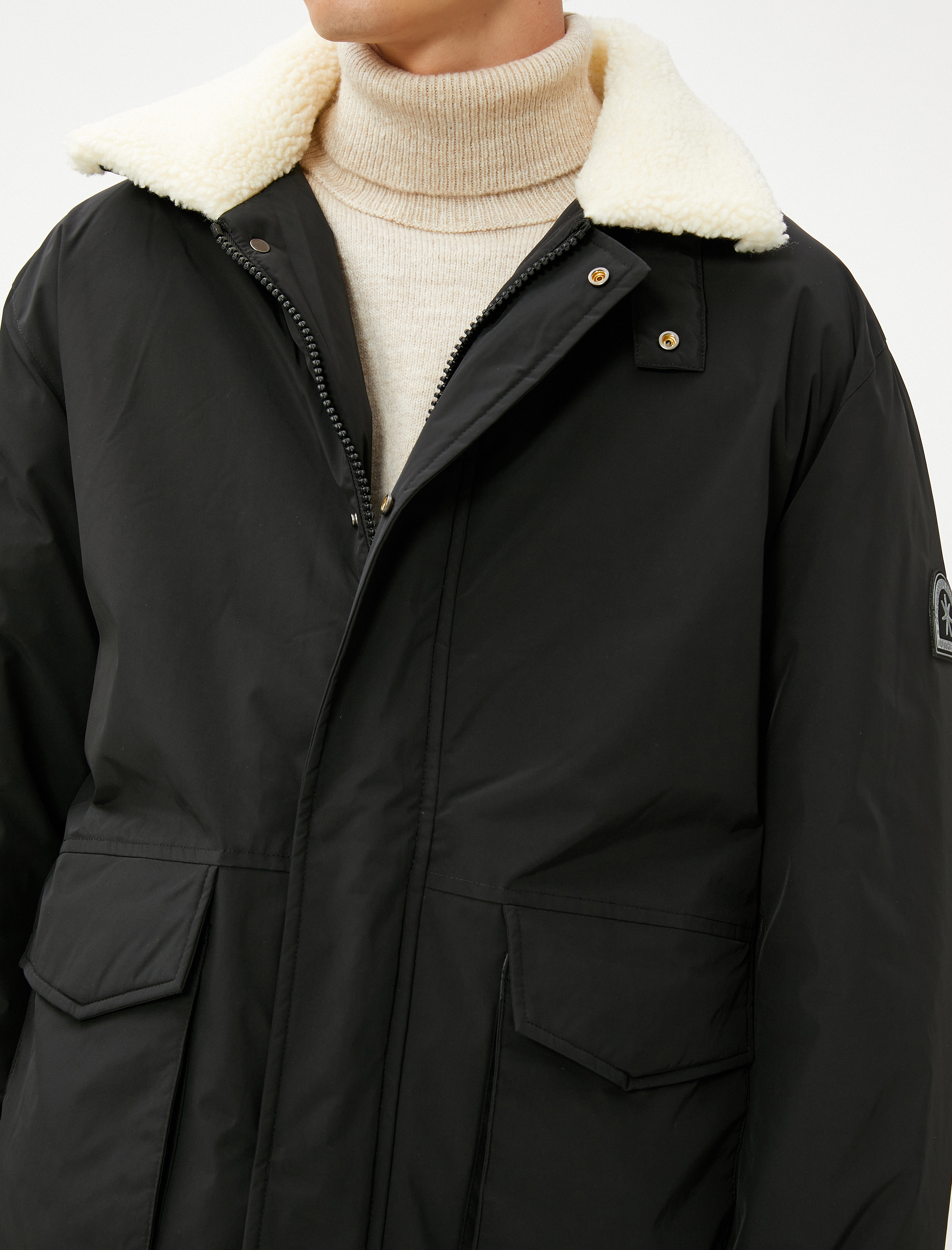   Kapşonlu Ceket Peluş Yaka Detaylı Cepli Fermuarlı