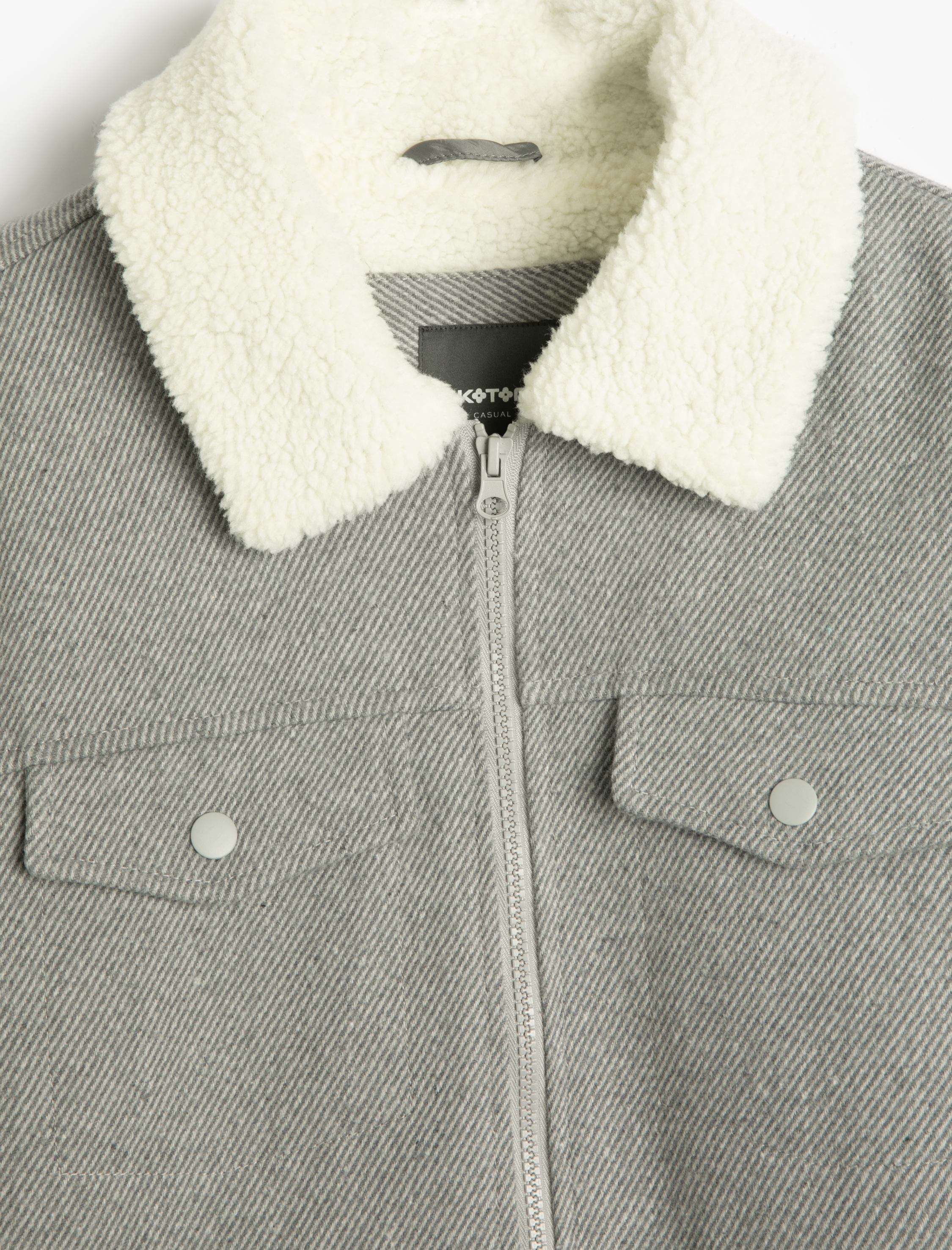   Klasik Yaka Ceket İçi Peluş Fermuarlı Kapaklı Cepli