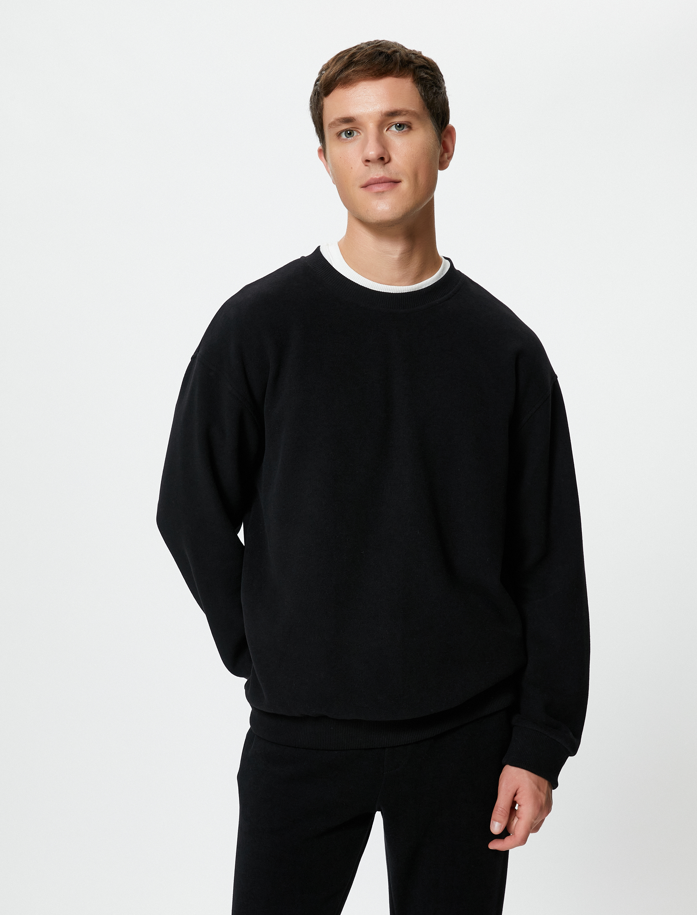 Basic Sweatshirt Rahat Kesim Bisiklet Yaka Uzun Kollu
