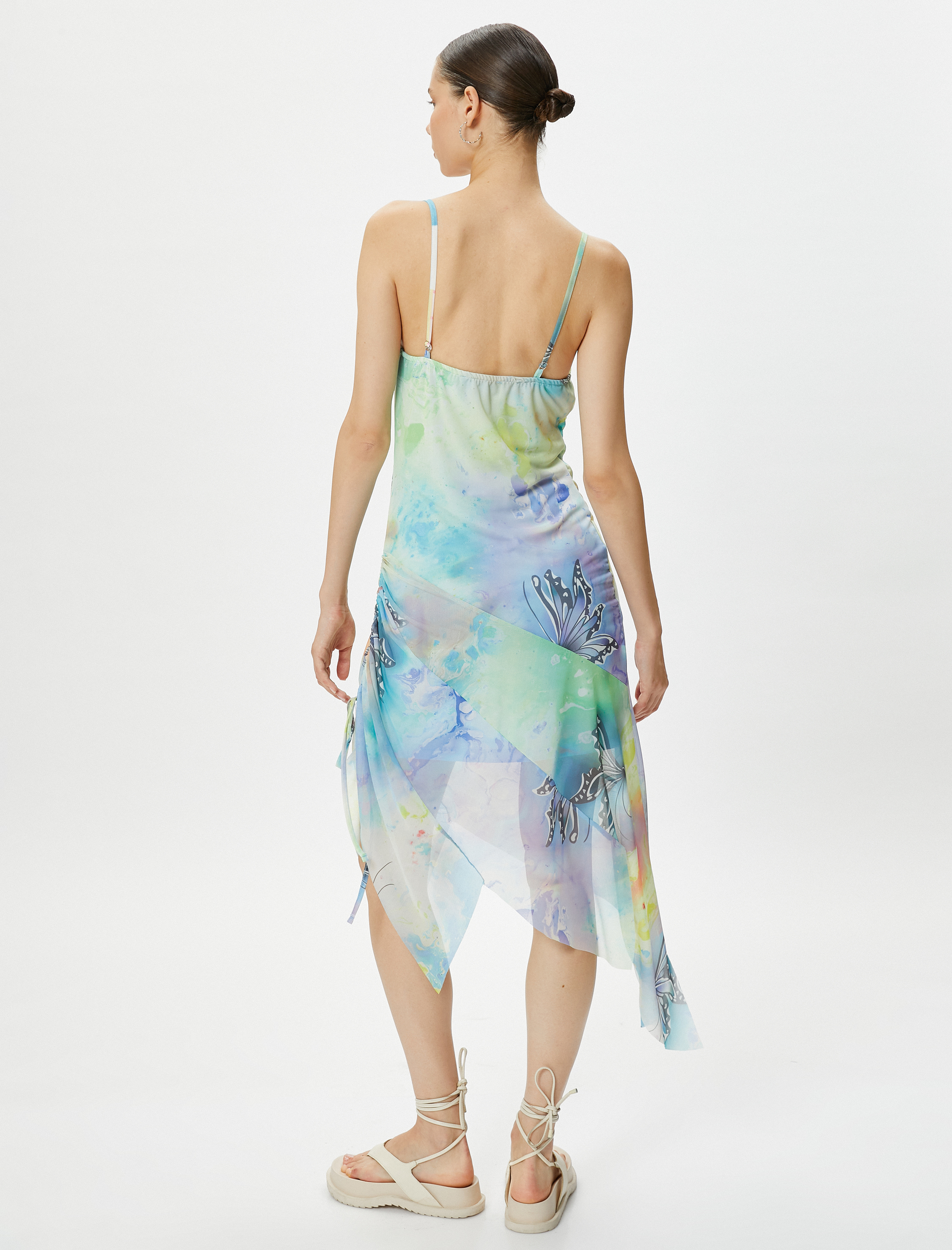   Batik Desenli Midi Tül Elbise İnce Askılı Asimetrik Kesim Yandan Büzgülü Astarlı