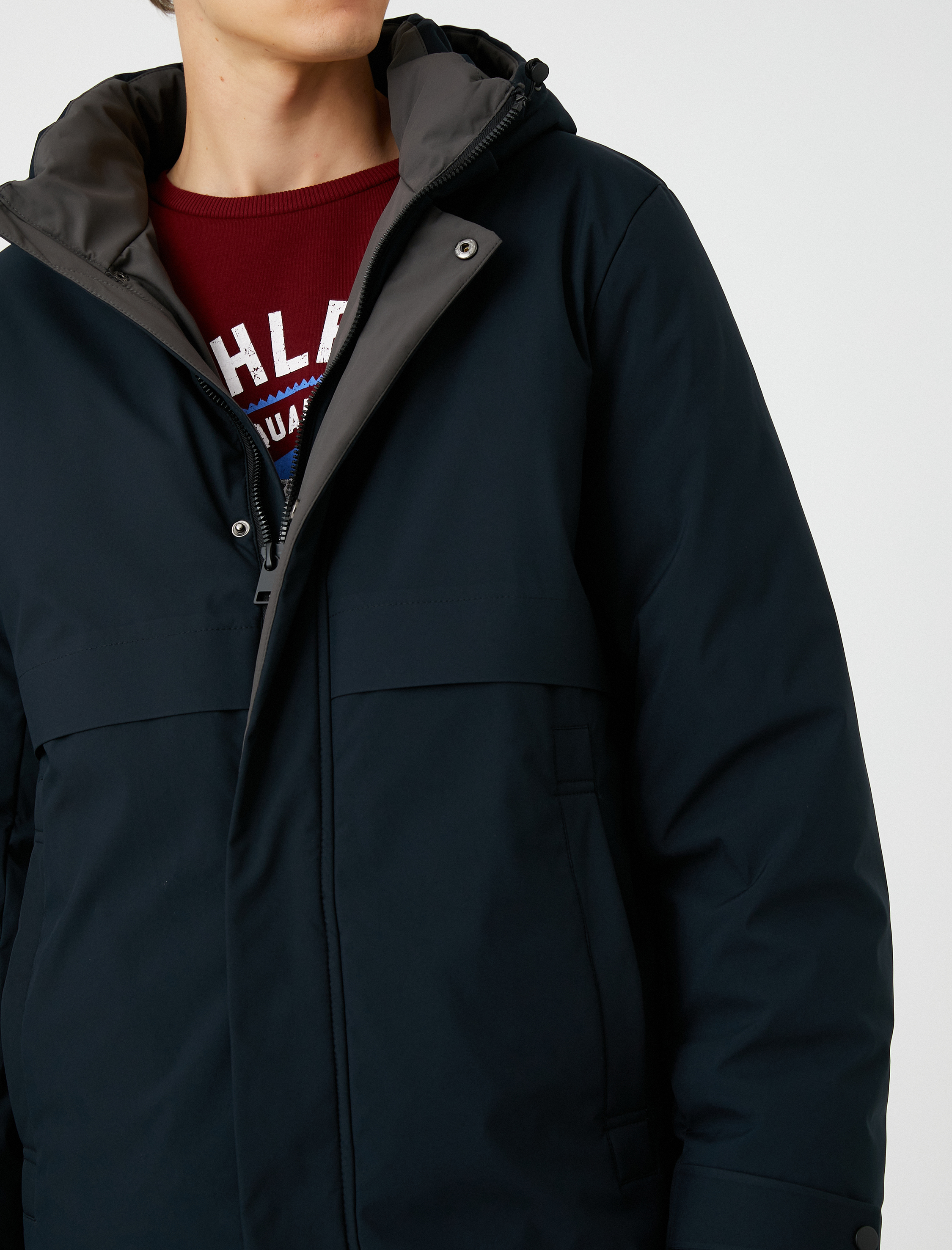   Çıkarılabilir Kapüşonlu Uzun Anorak Mont Fermuarlı Baskı Detaylı