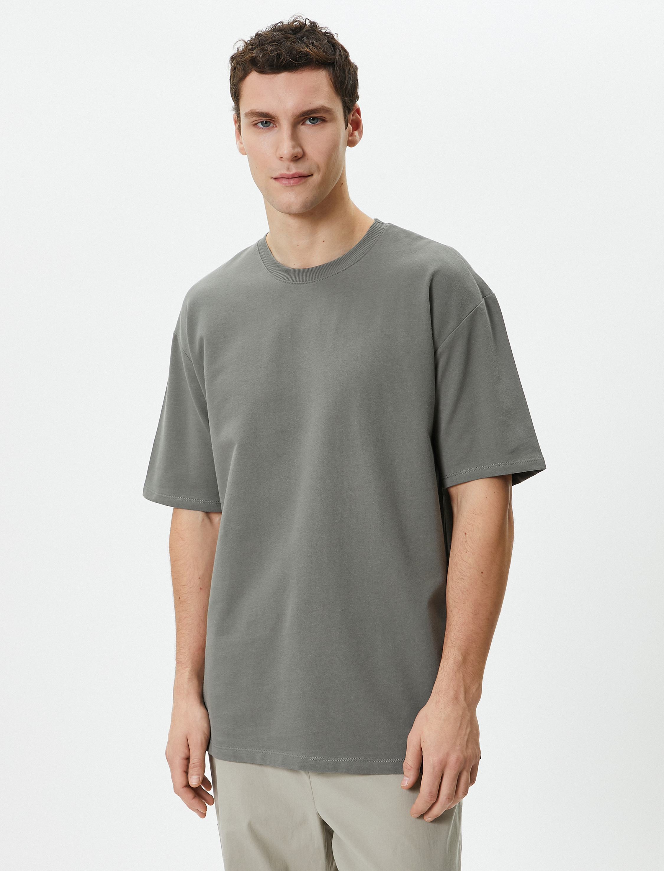   Basic Oversize Tişört Bisiklet Yaka Düşük Omuzlu Kısa Kollu Pamuklu