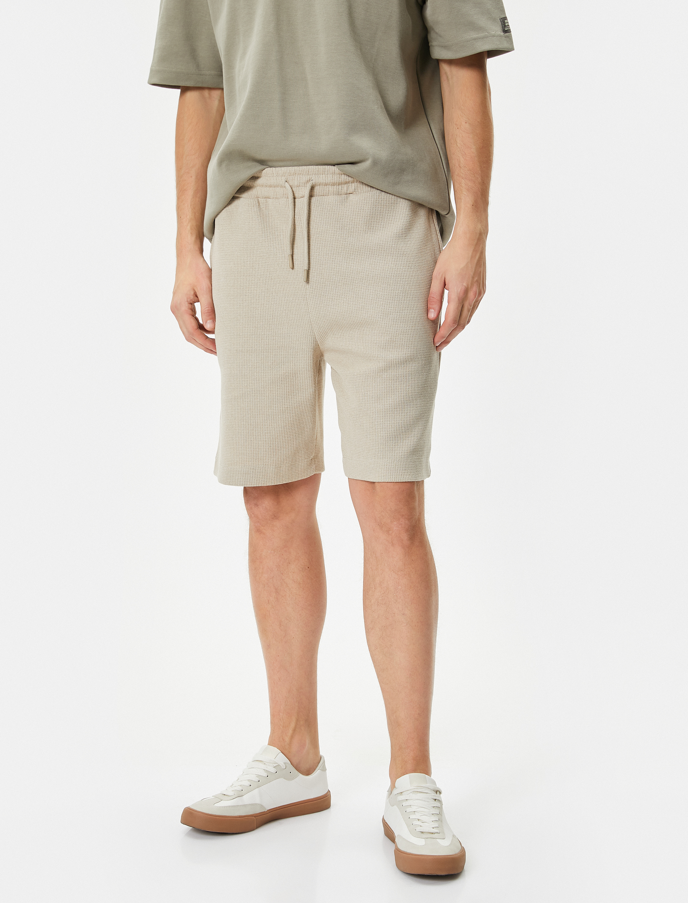   Bermuda Şort Beli Bağcıklı Cep Detaylı