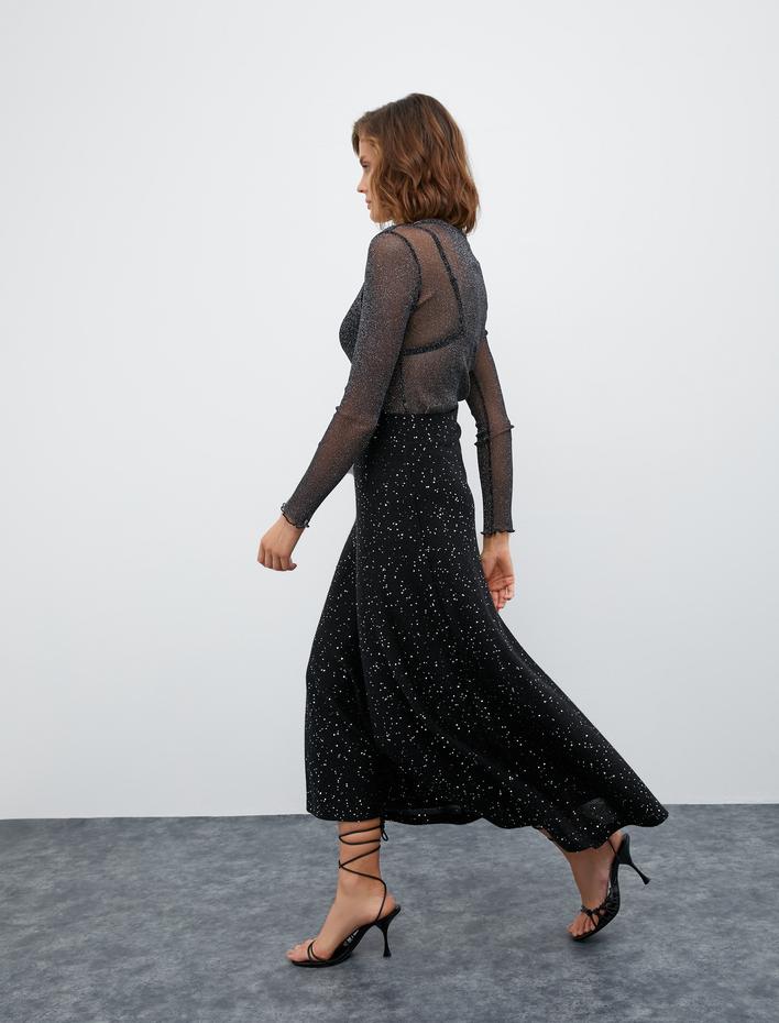  Melis Ağazat X Koton - Payetli Kloş Midi Etek