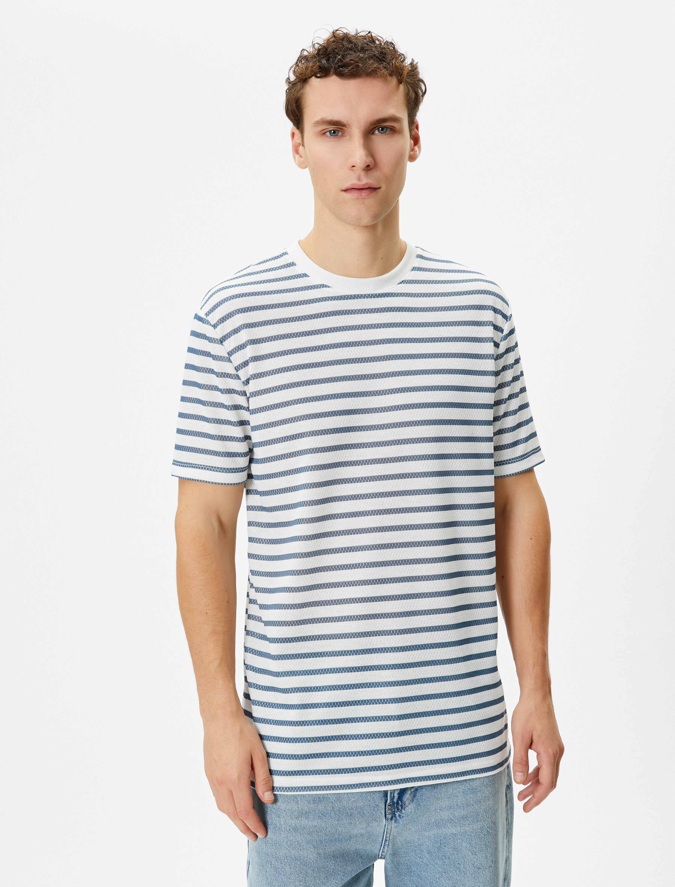   Basic Tişört Dokulu Bisiklet Yaka Kısa Kollu Dar Kesim