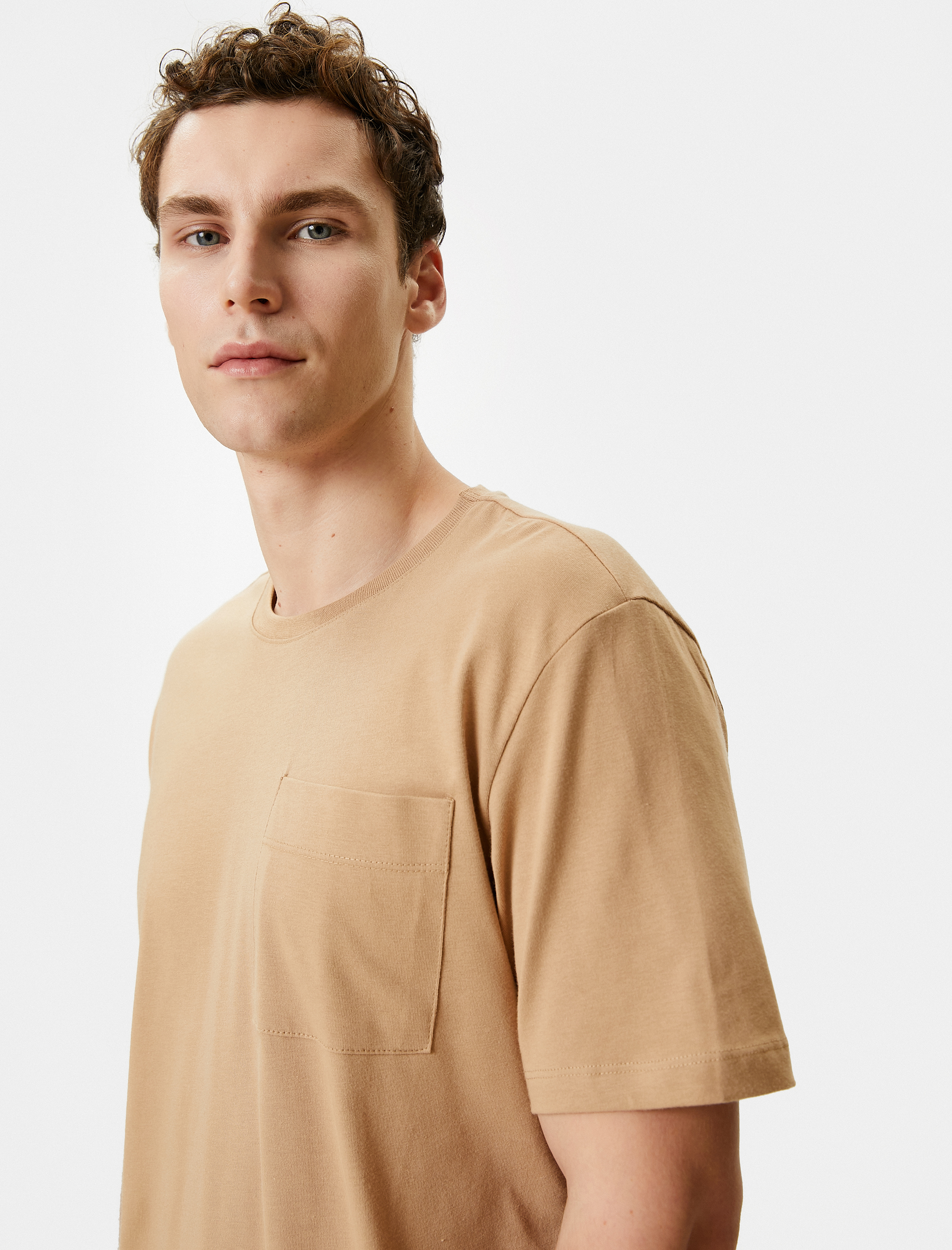   Basic Tişört Cep Detaylı Bisiklet Yaka Kısa Kollu Pamuklu