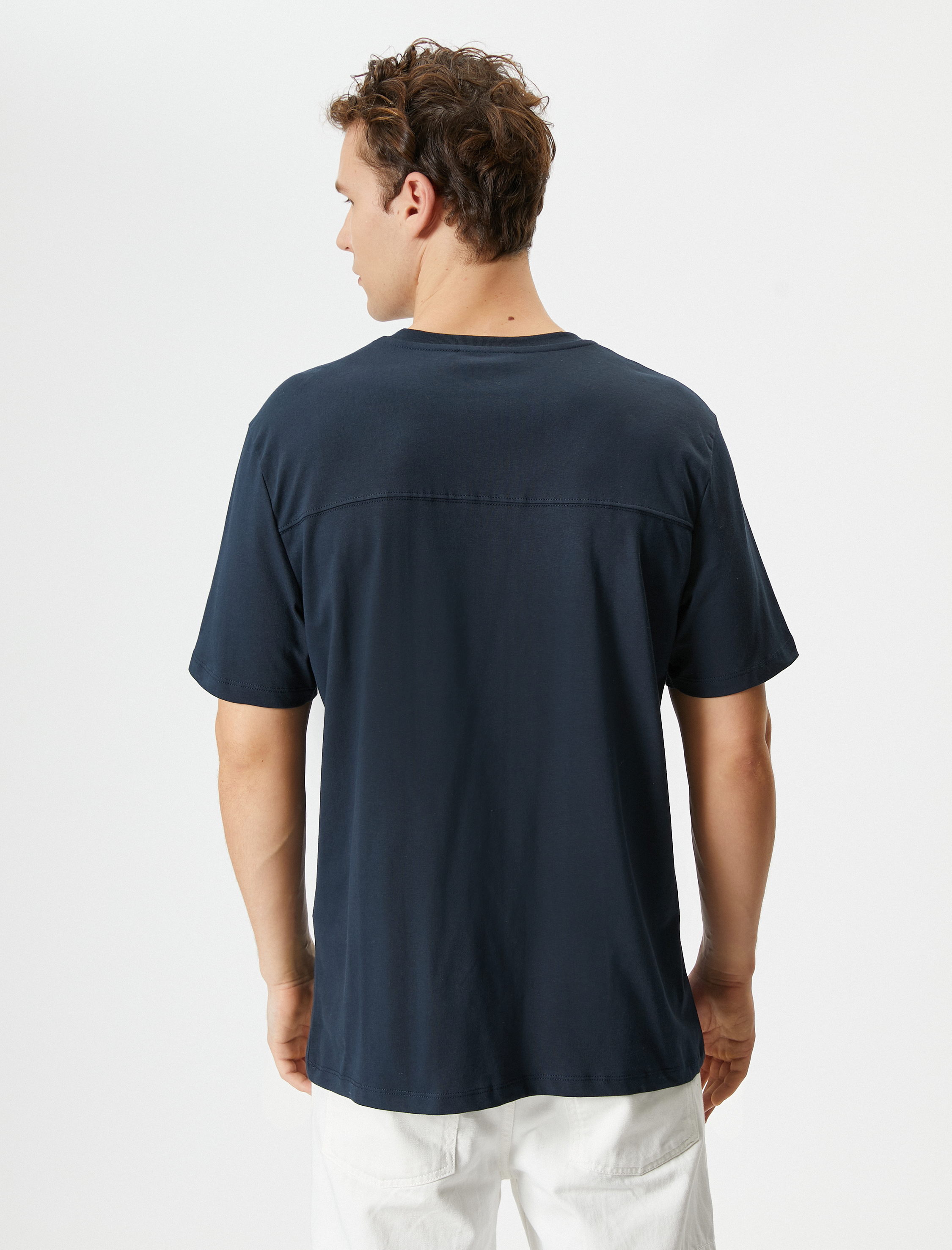   Basic Tişört Cep Detaylı Bisiklet Yaka Kısa Kollu Pamuklu