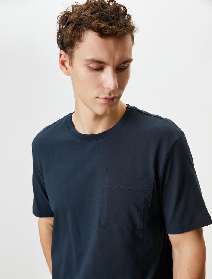  Basic Tişört Cep Detaylı Bisiklet Yaka Kısa Kollu Pamuklu