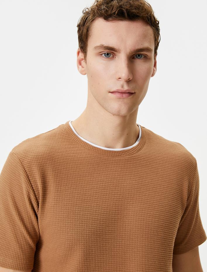  Basic Tişört Kumaş Detaylı Bisiklet Yaka Slim Fit Dokulu