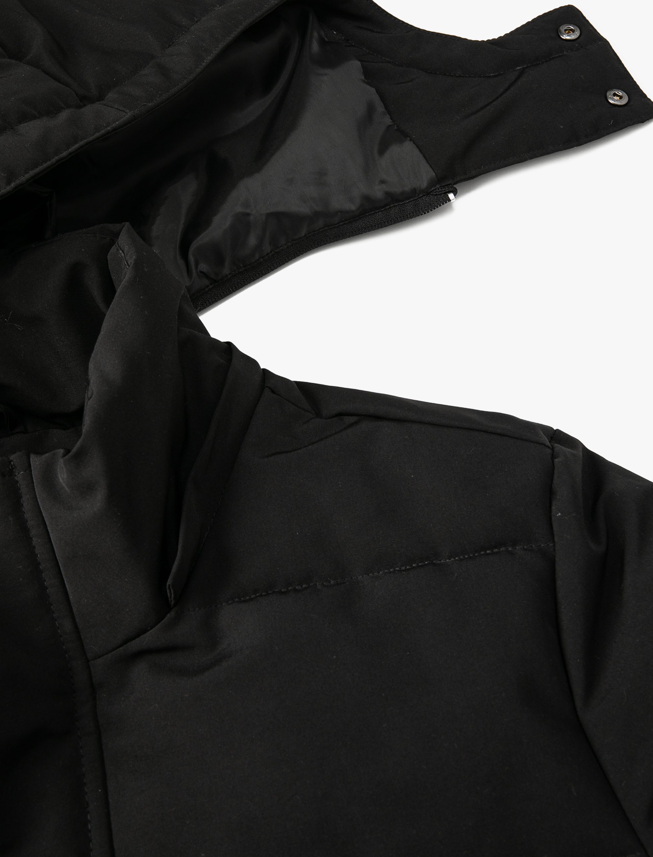   Şişme Mont Kapşonlu Etiket Baskılı Cep Detaylı Fermuarlı Çıtçıt Düğmeli