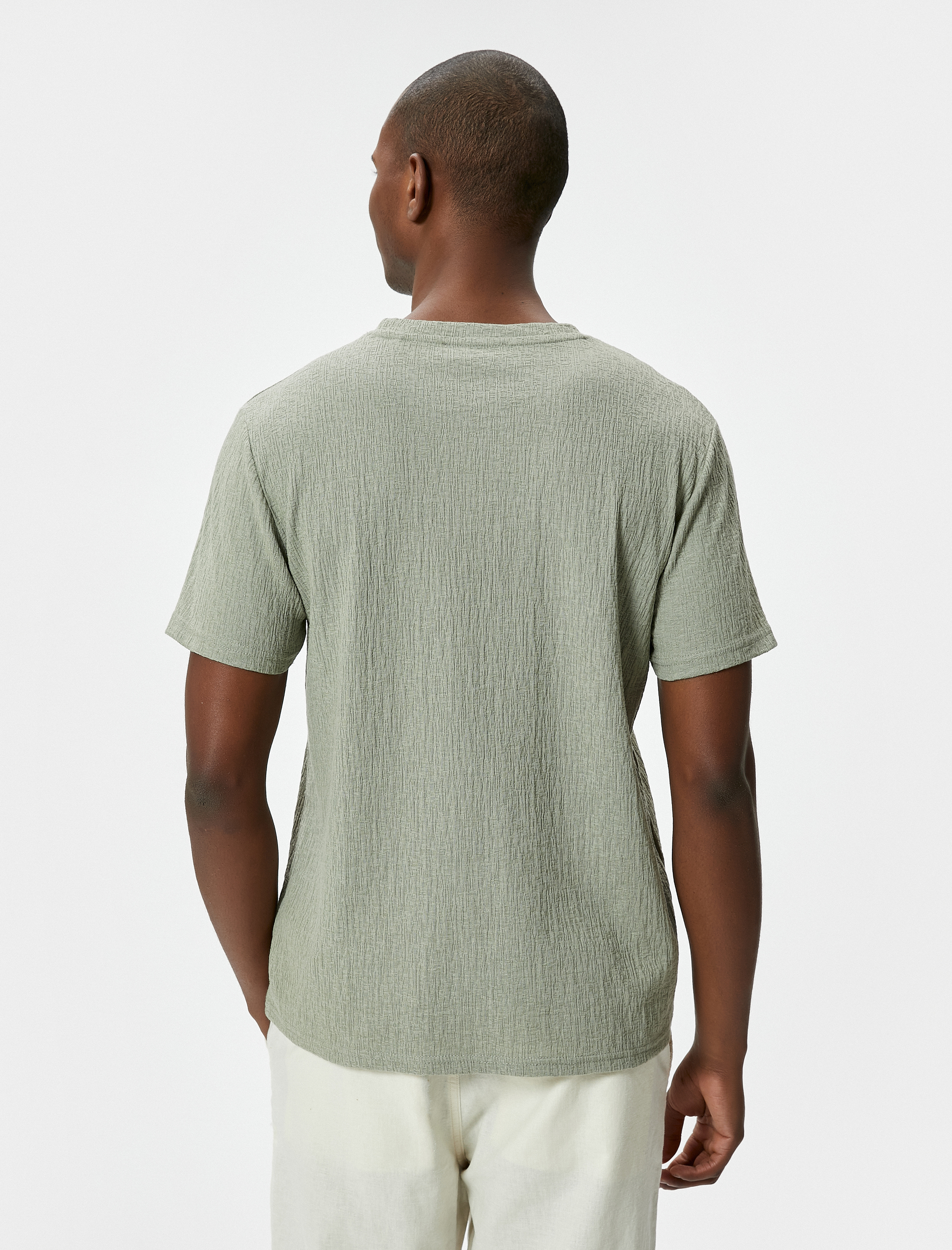   Slim Fit Tişört Bisiklet Yaka Kısa Kollu Dokulu