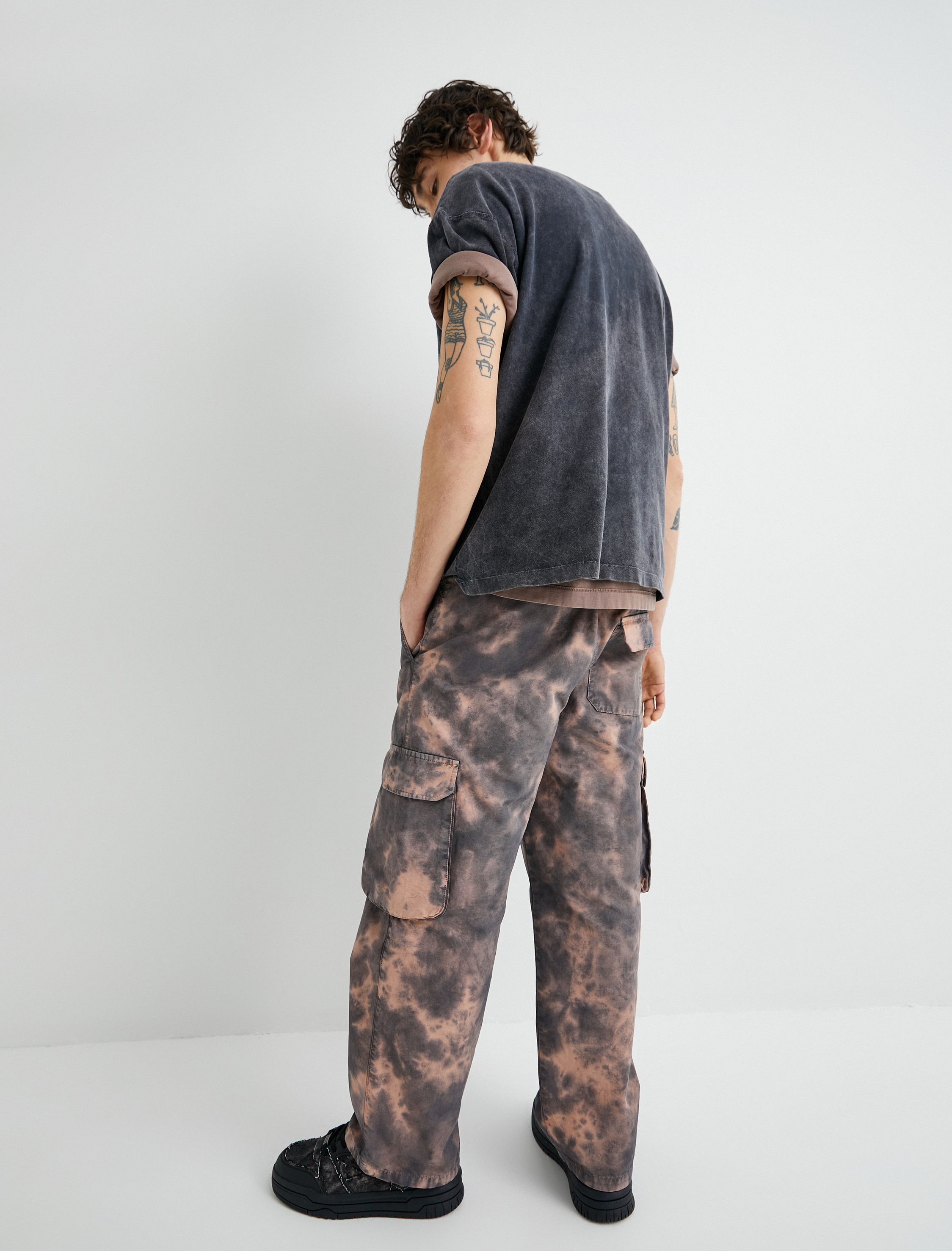   Düğmeli Beli Lastikli Batik Desenli Kargo Cepli Pantolon