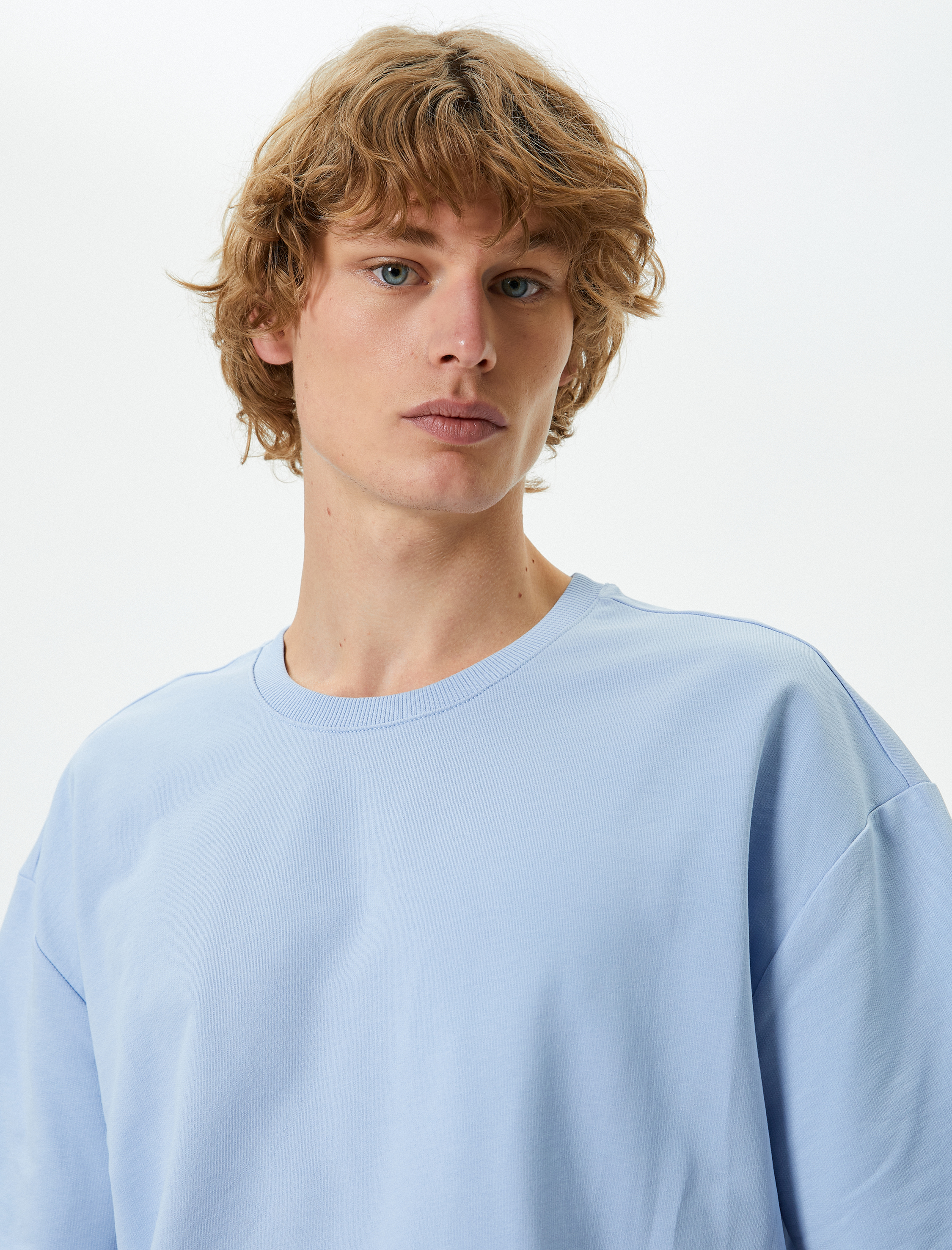   Basic Oversize Tişört Bisiklet Yaka Düşük Omuzlu Kısa Kollu Pamuklu