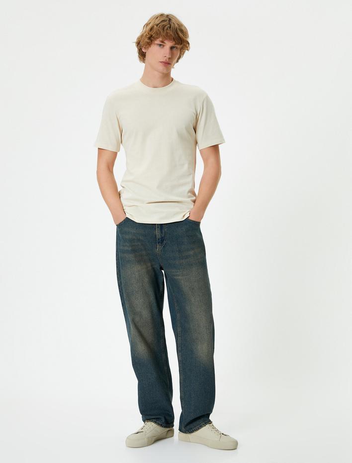  Basic Tişört Bisiklet Yaka Kısa Kollu Dar Kesim Pamuklu