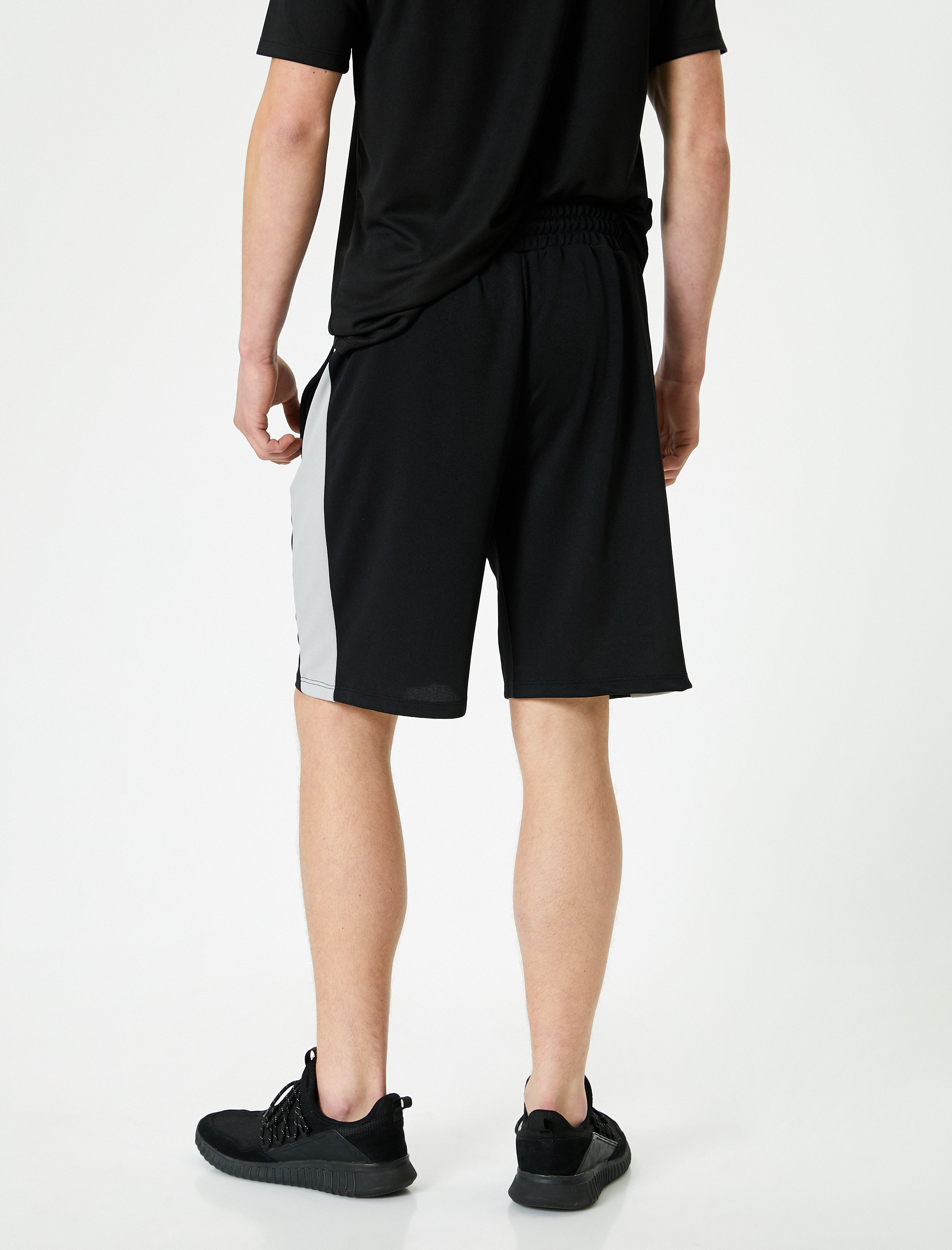   Spor Şort Beli Bağcıklı Şerit Detaylı Cepli